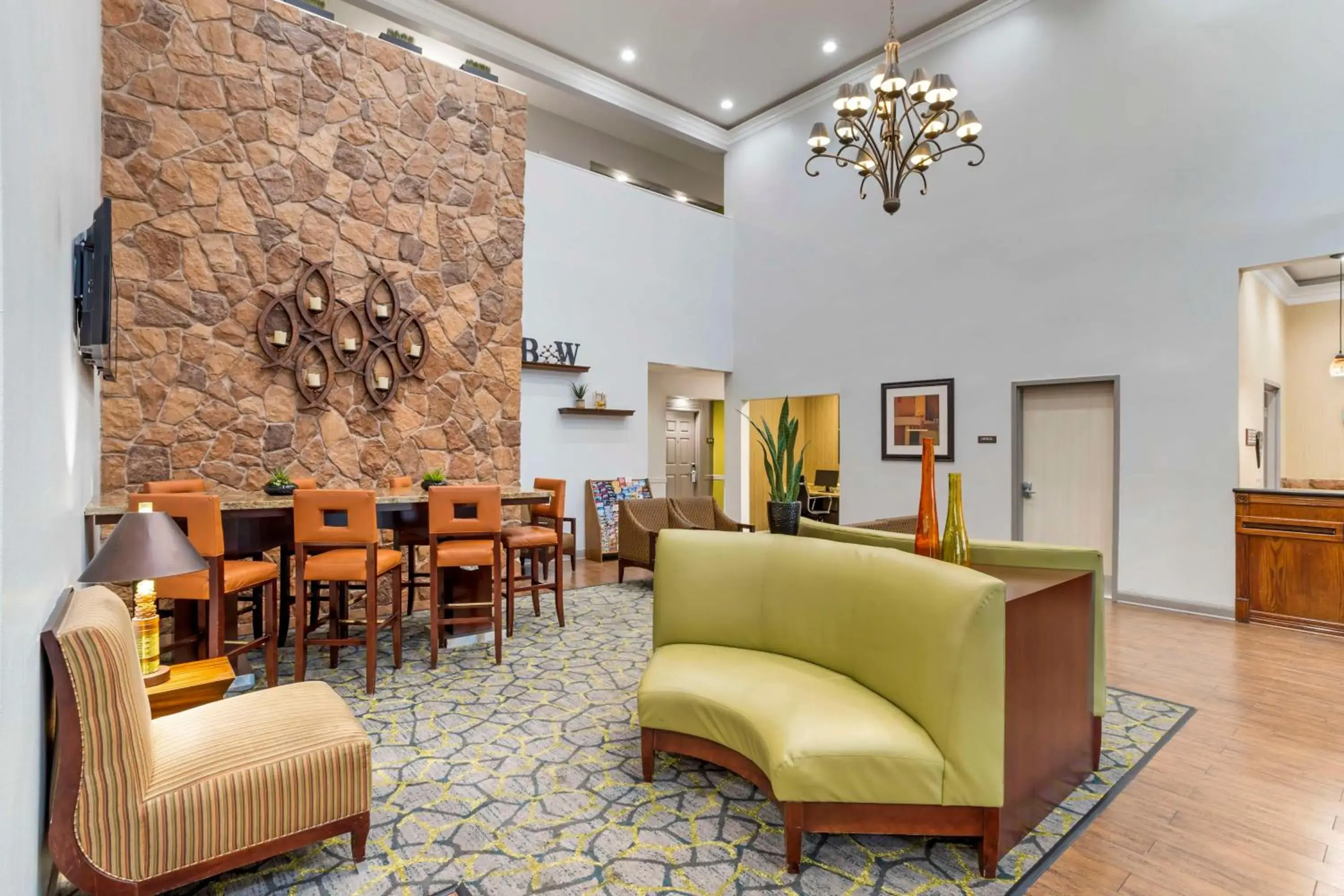 Lobby or reception in Best Western Plus Hobby Airport Inn & Suites Lobby or reception in Best Western Plus Hobby Airport Inn & Suites