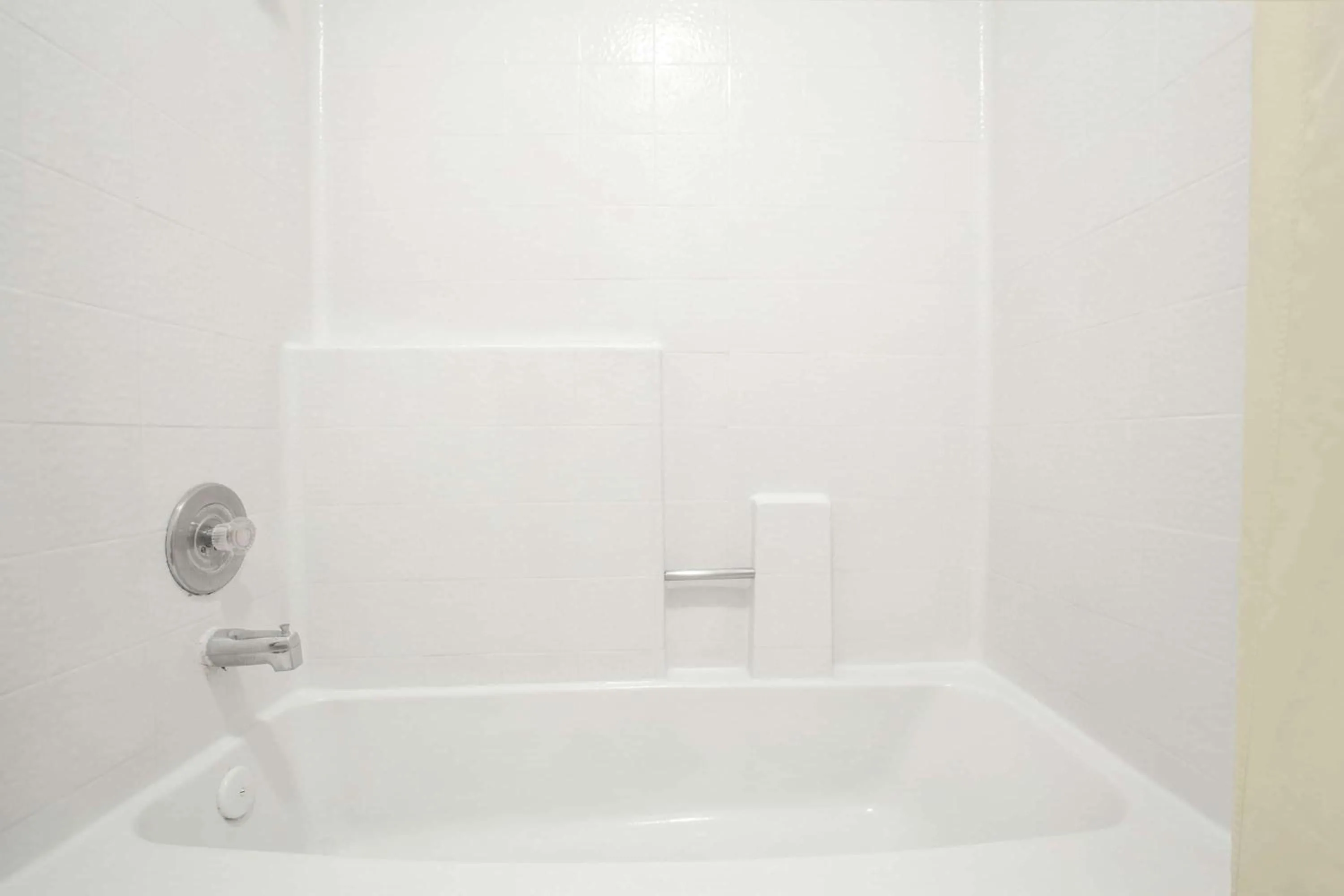 Bathroom in Howard Johnson by Wyndham St. George Hotel & Suites