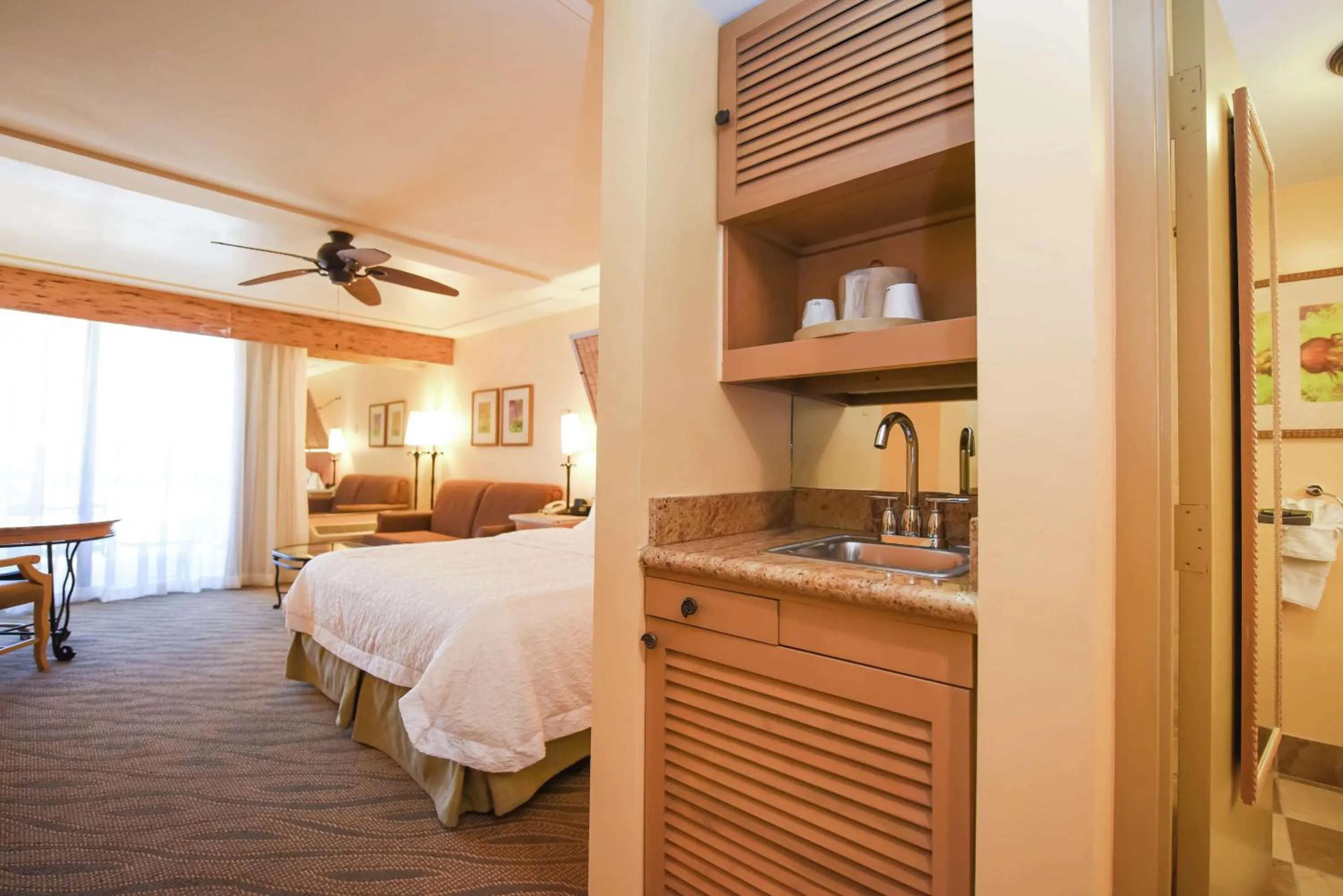 Bed in Hampton Inn Key Largo