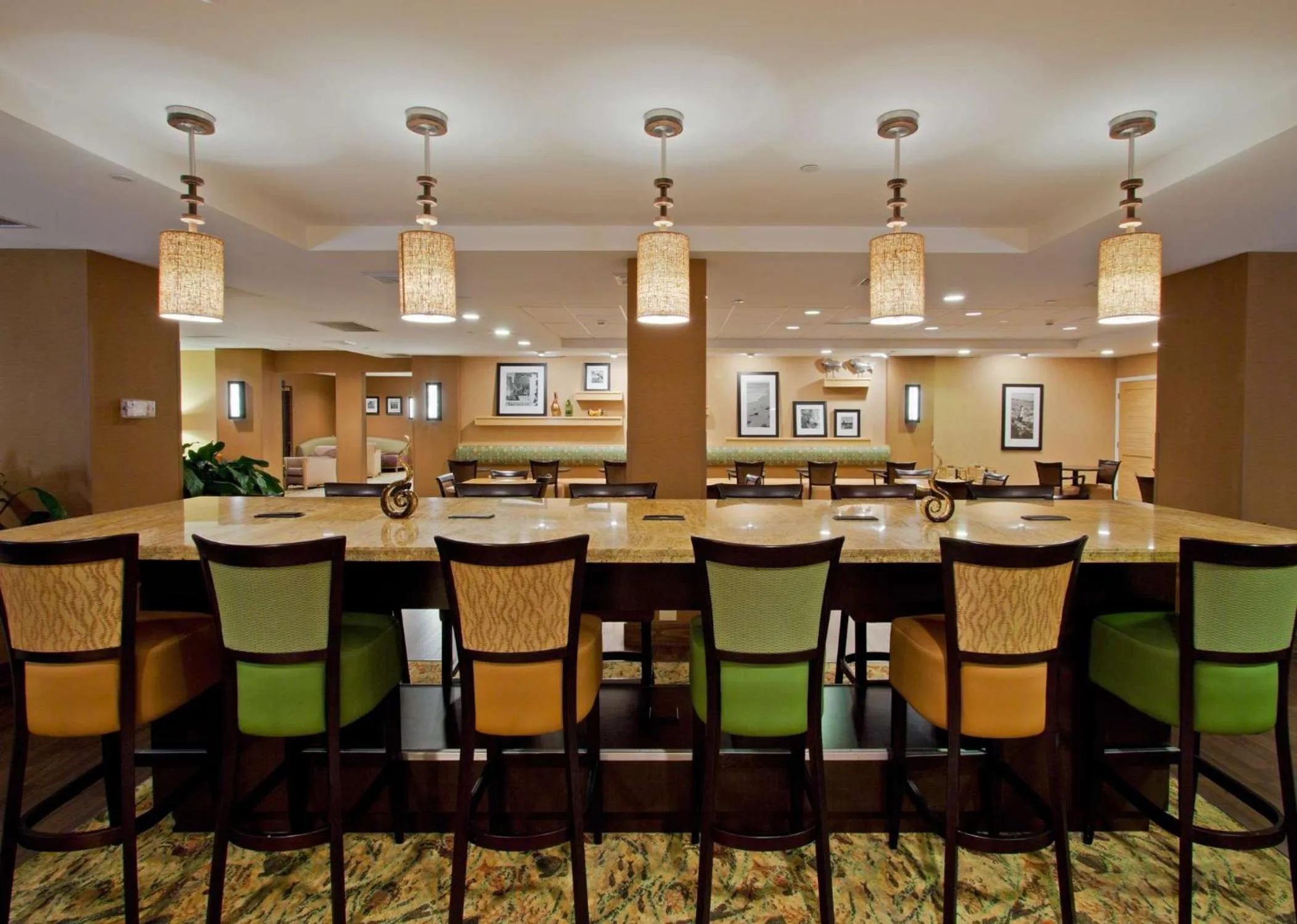 Dining area in Hampton Inn Key Largo