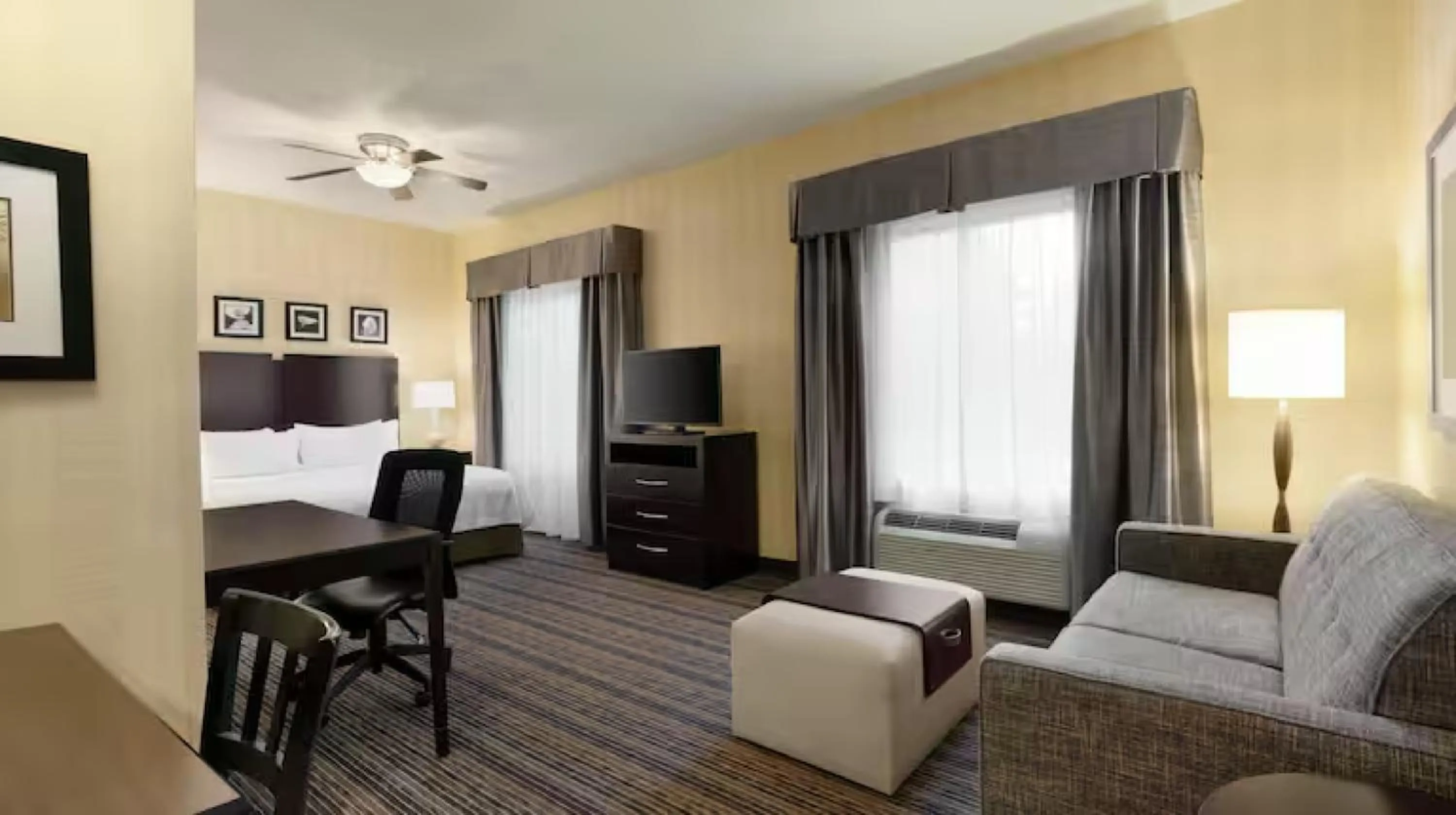 Bed in Homewood Suites by Hilton Newtown - Langhorne, PA
