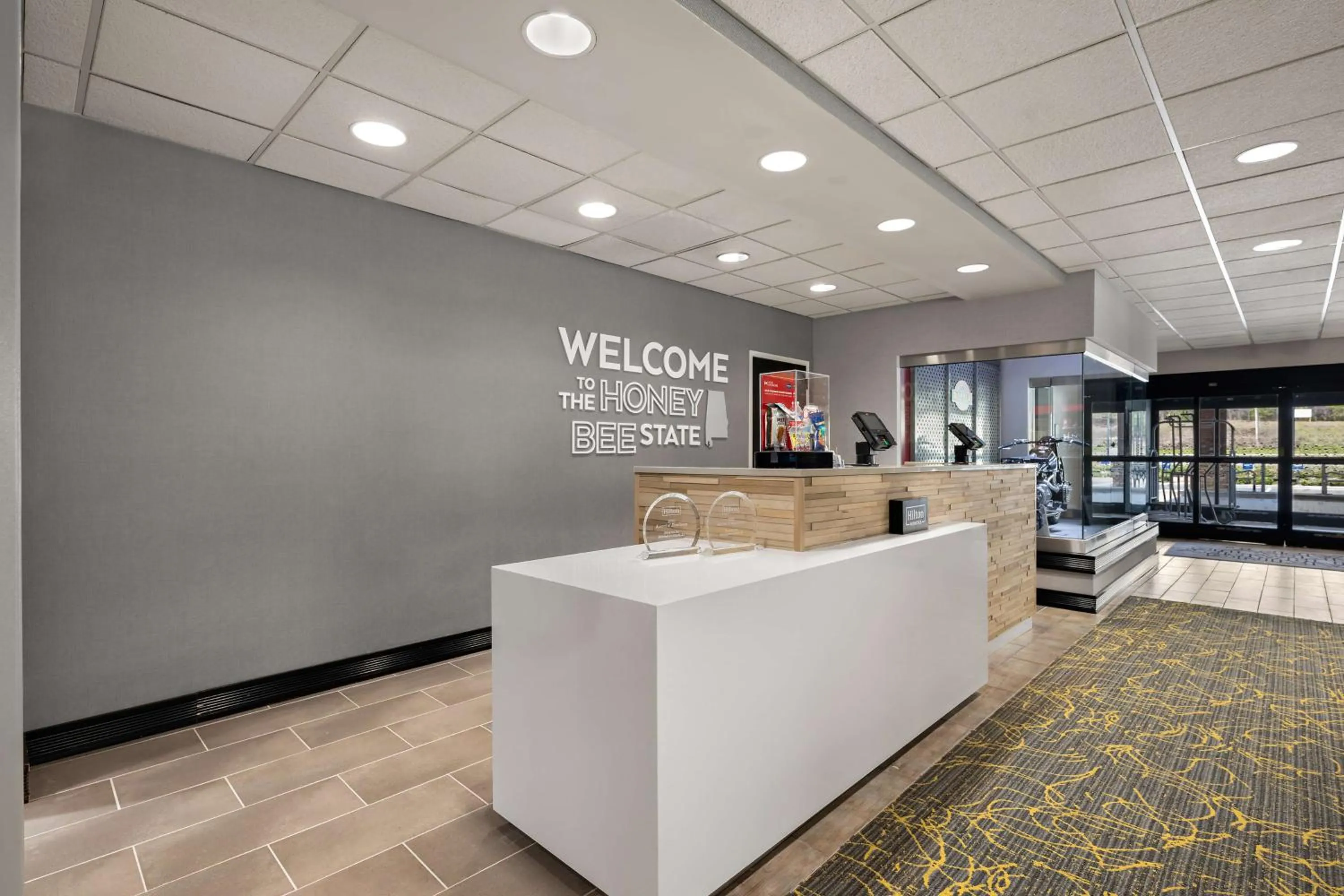 Lobby or reception in Hampton Inn Birmingham/Leeds