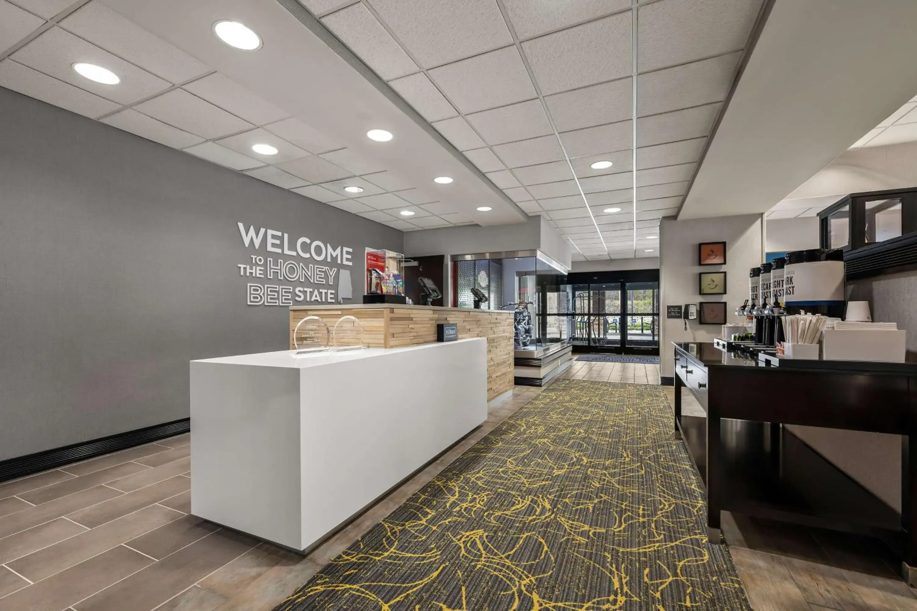 Lobby or reception in Hampton Inn Birmingham/Leeds Lobby or reception in Hampton Inn Birmingham/Leeds