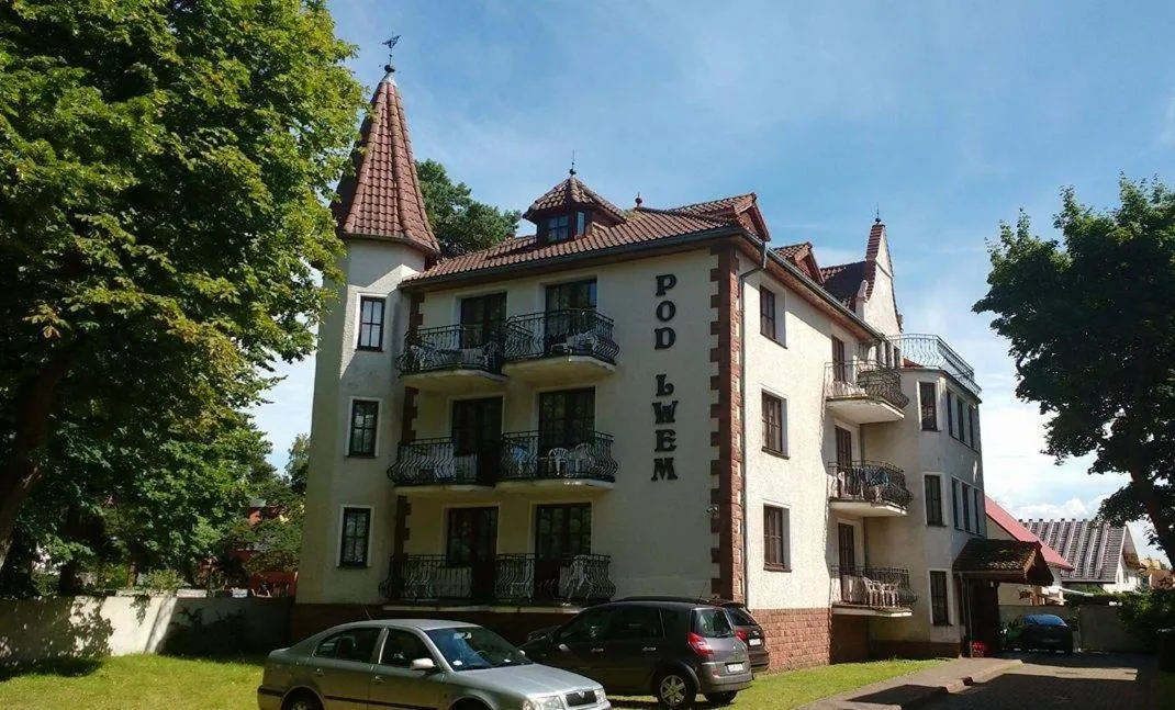 Property building in Pensjonat Pod Lwem