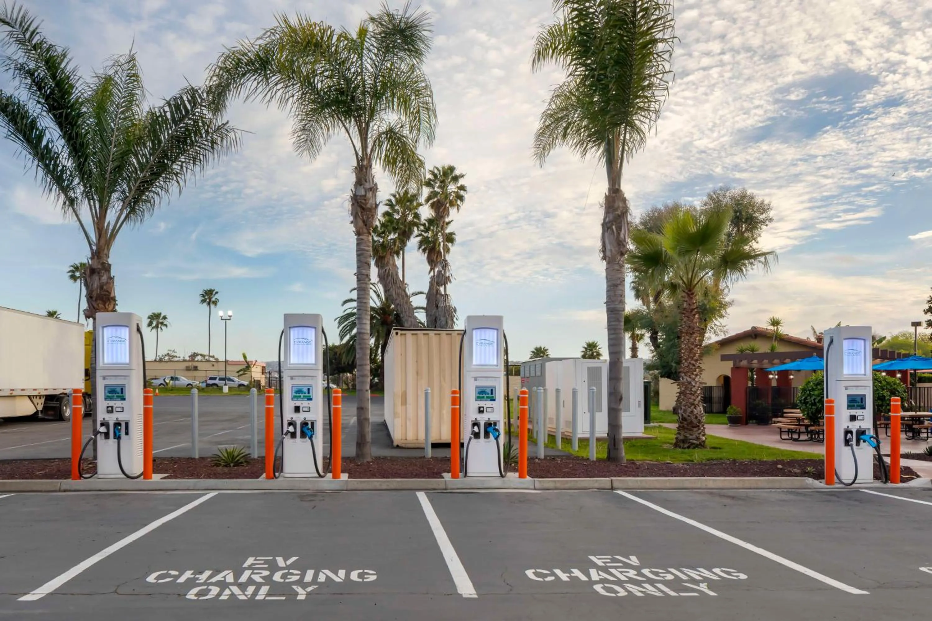 Property building in Best Western Americana Inn