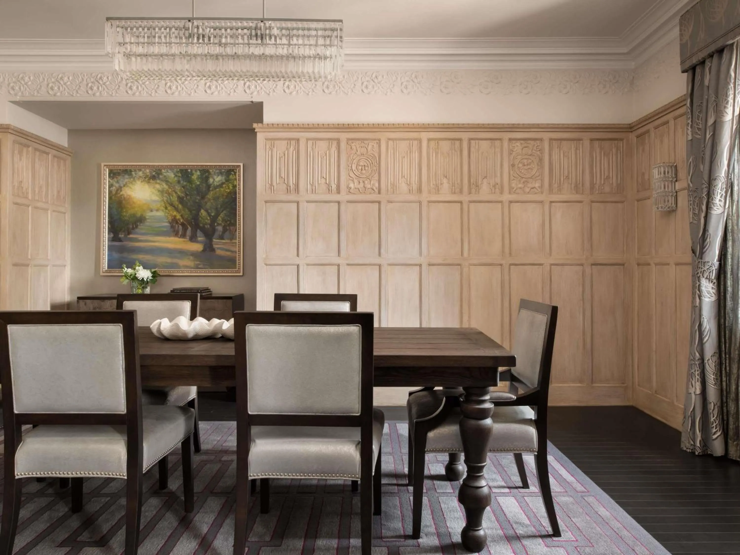 Bedroom in Fairmont Chateau Laurier