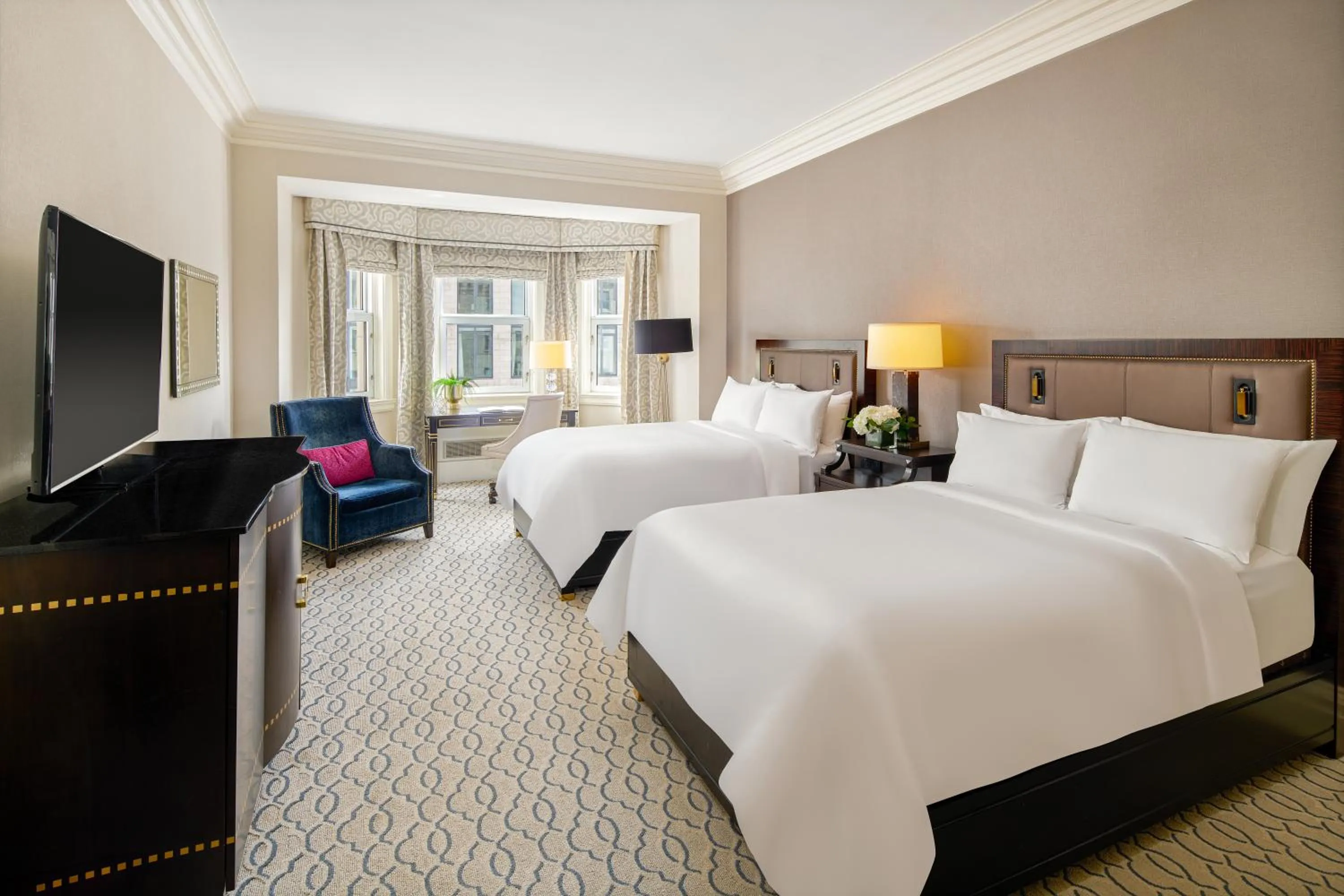 Bedroom, Bed in Fairmont Chateau Laurier