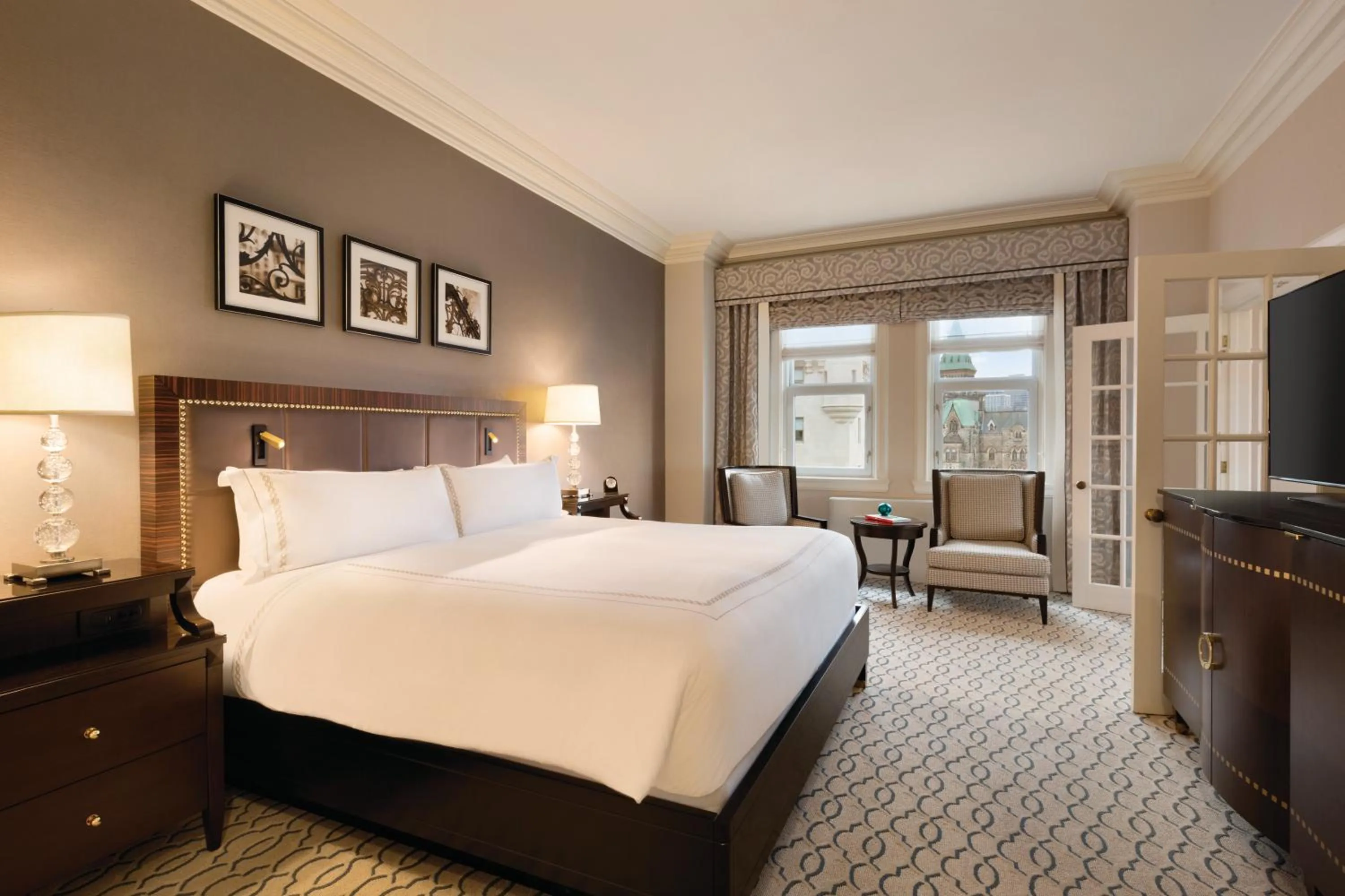 Bedroom, Bed in Fairmont Chateau Laurier
