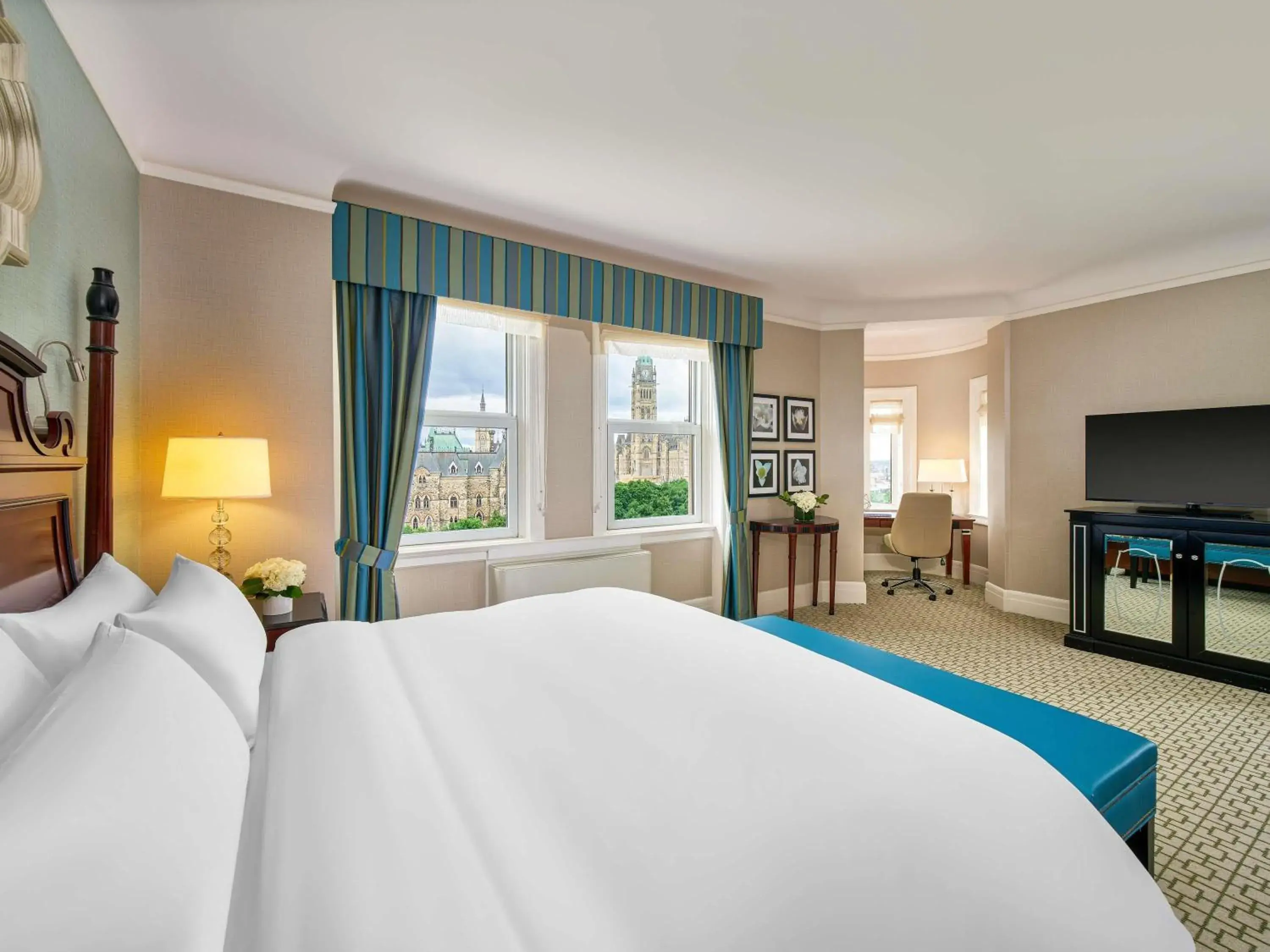 Bedroom, Bed in Fairmont Chateau Laurier Bedroom, Bed in Fairmont Chateau Laurier