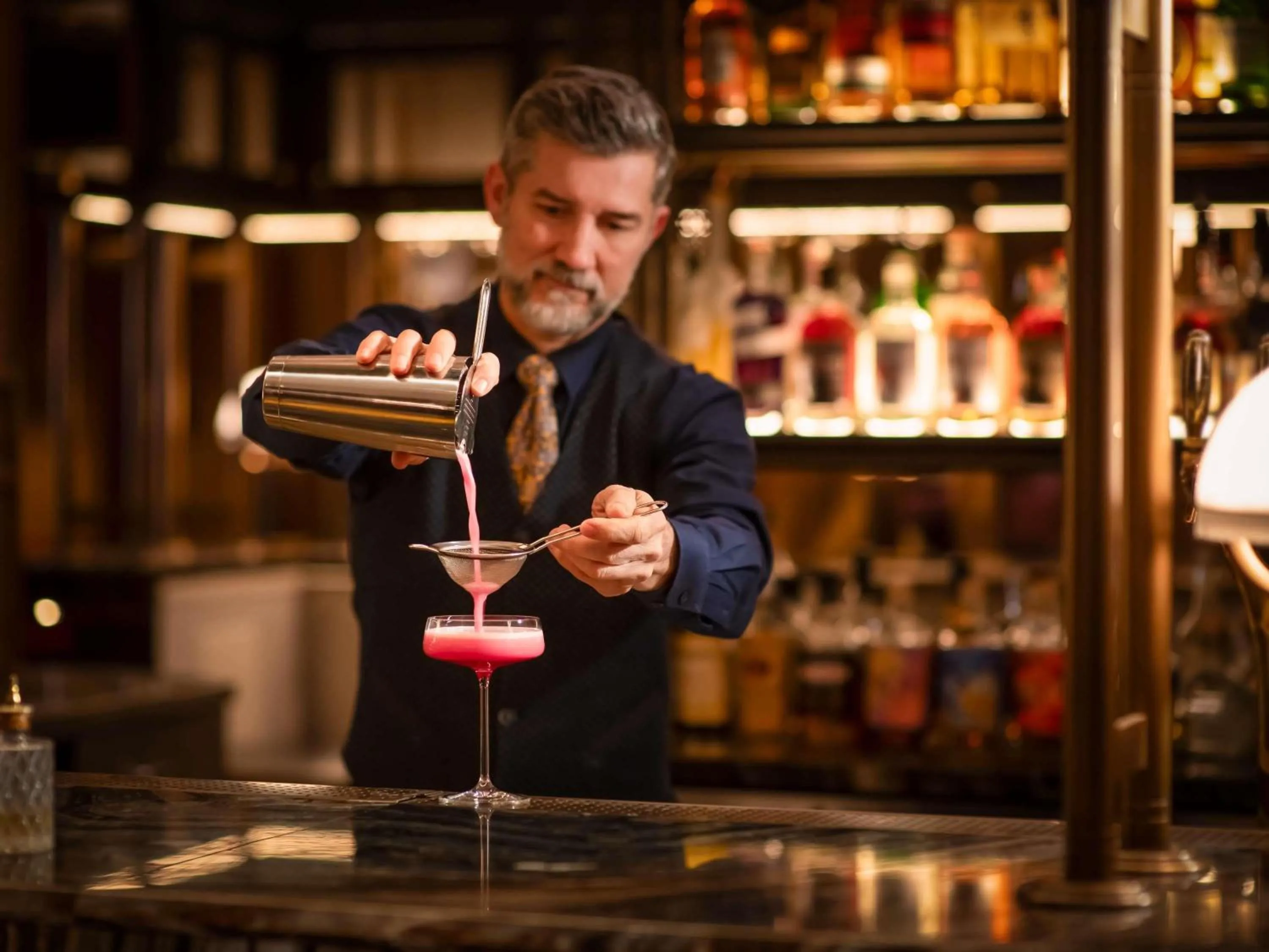 Lounge or bar in Fairmont Chateau Laurier