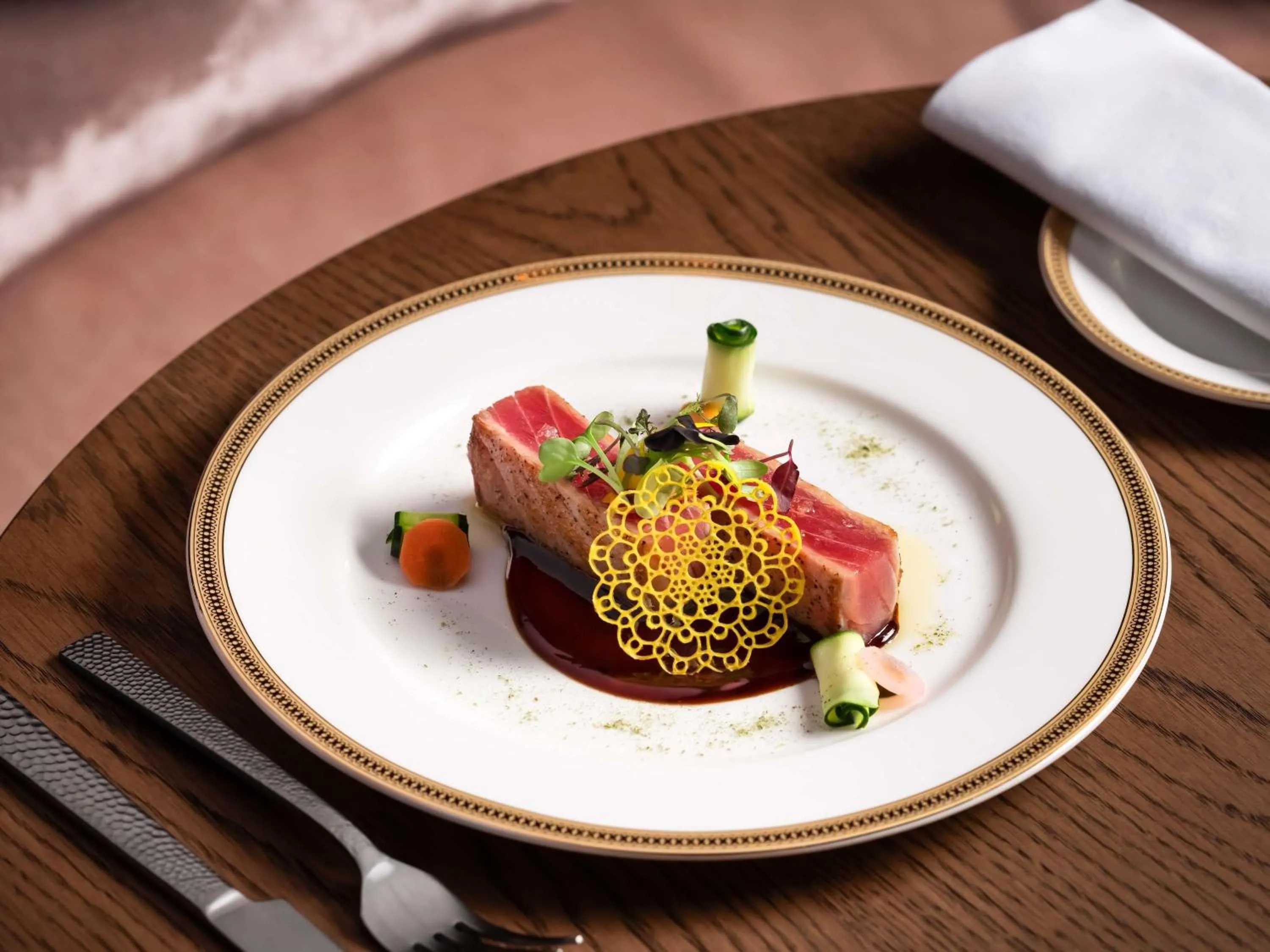 Restaurant/places to eat in Fairmont Chateau Laurier