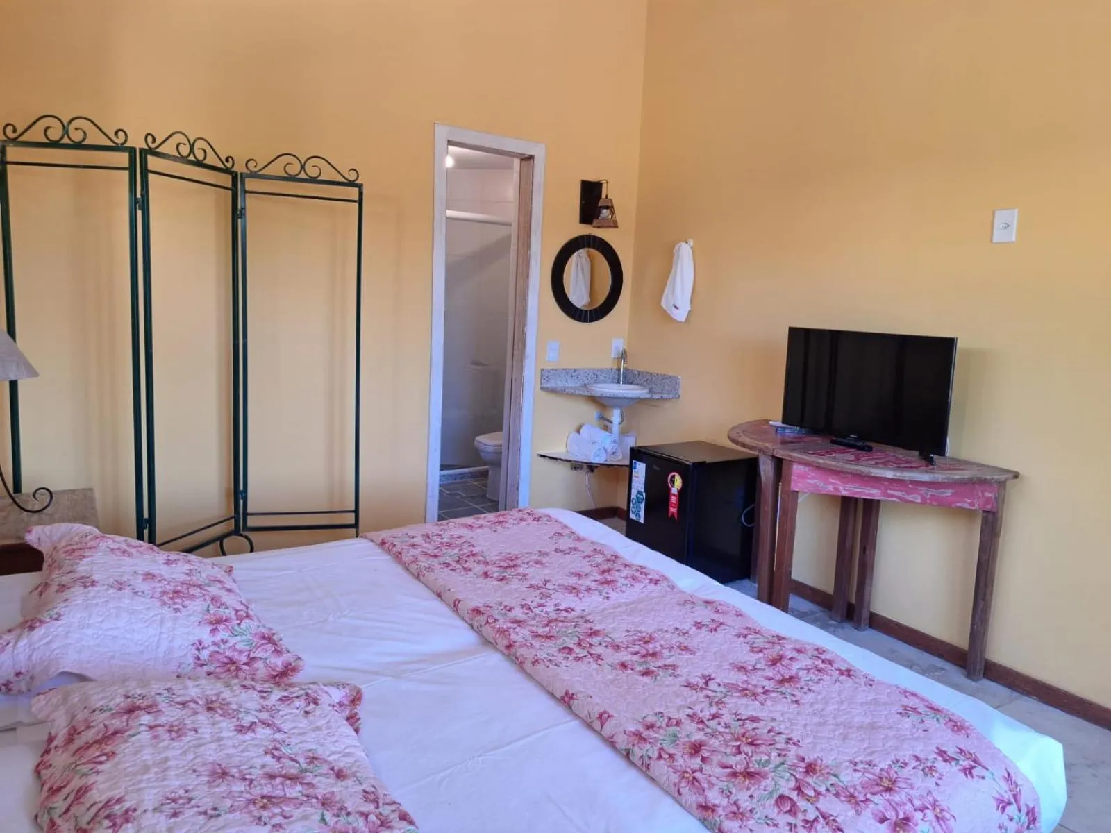 TV and multimedia, Bed in Bon Bini Pousada