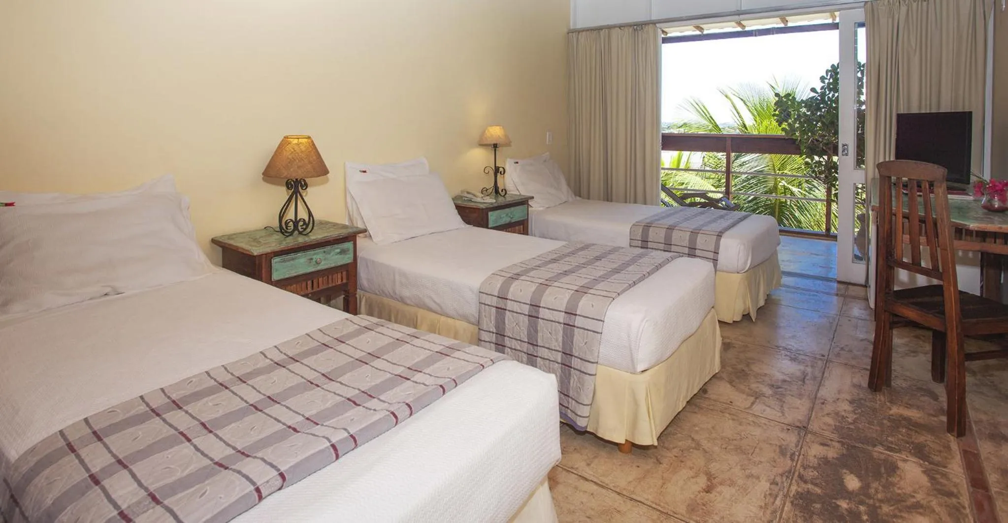 View (from property/room), Bed in Bon Bini Pousada