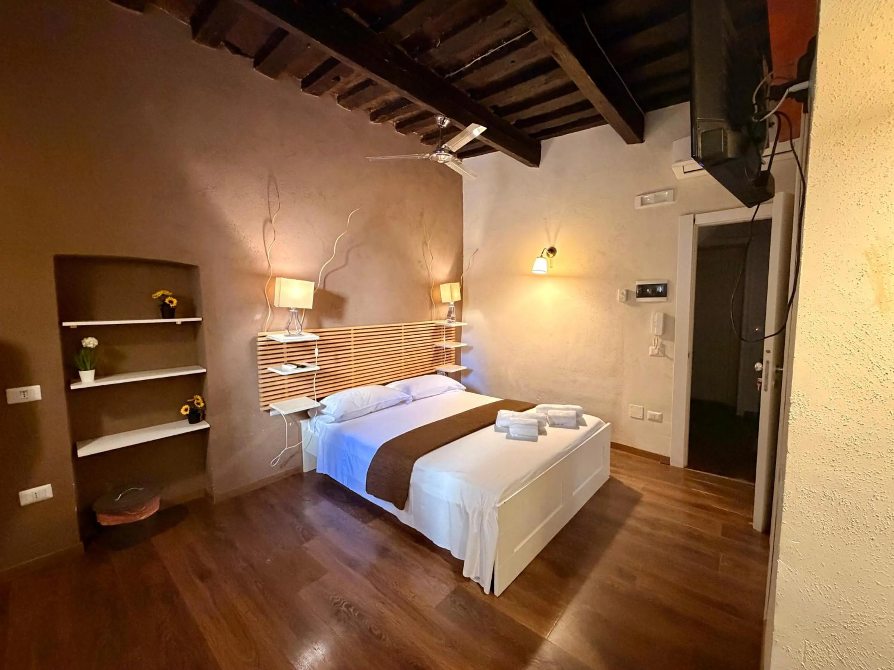Deluxe Double Room in Suite White House