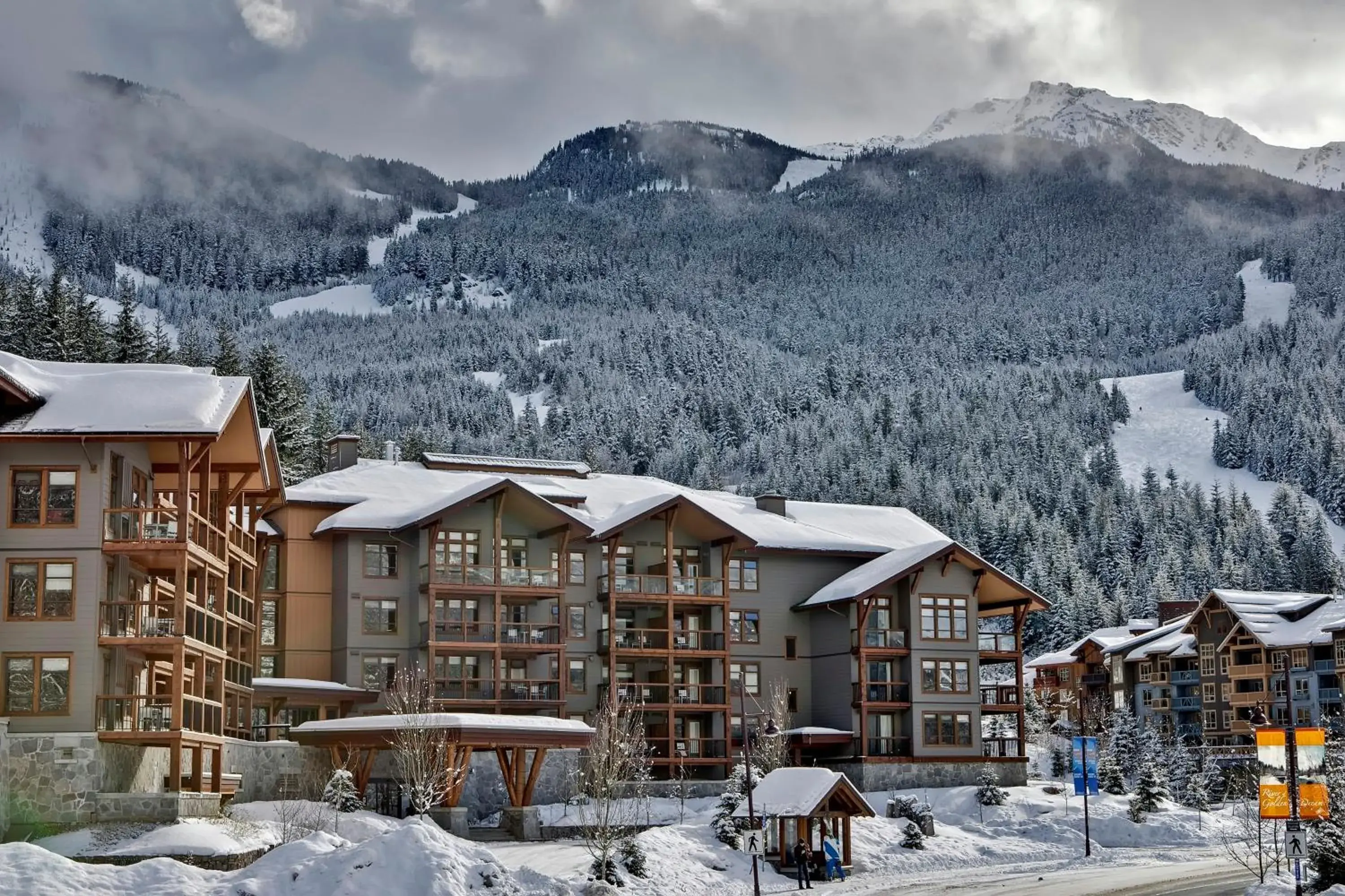 Property building in Evolution Whistler, by Lodging Ovations Property building in Evolution Whistler, by Lodging Ovations