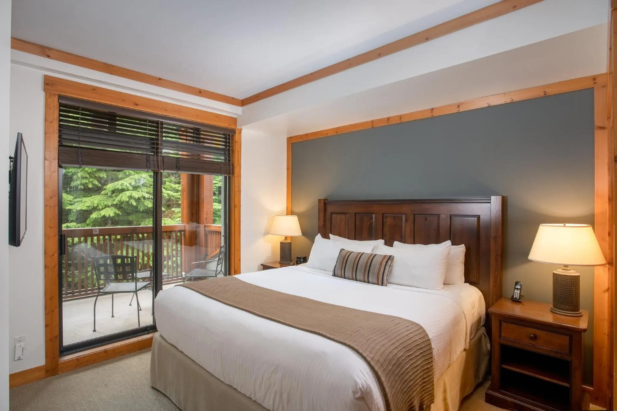 Photo of the whole room, Bed in First Tracks Lodge