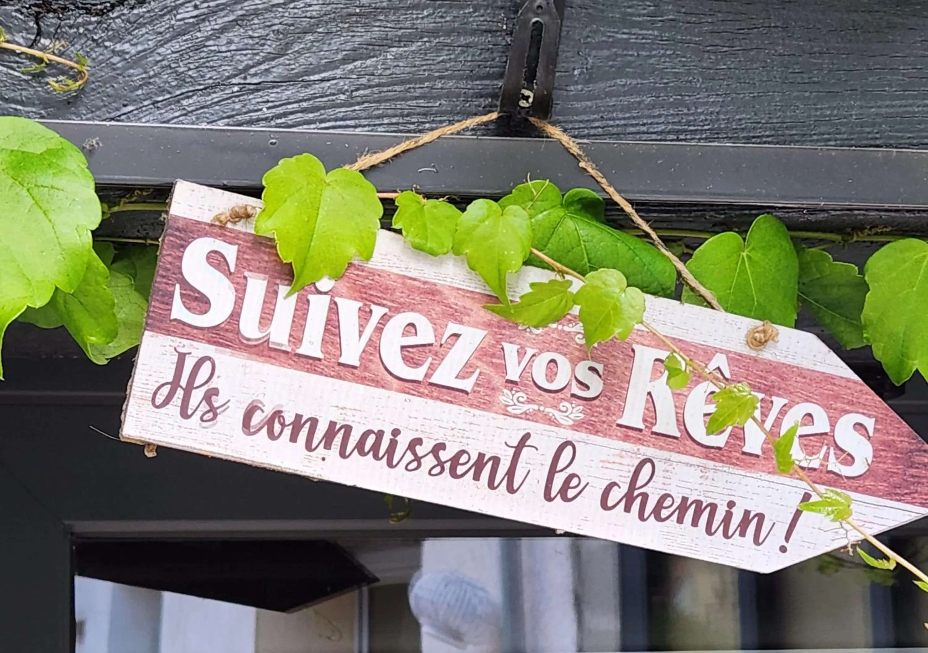 Text overlay in Le clos Pascaline