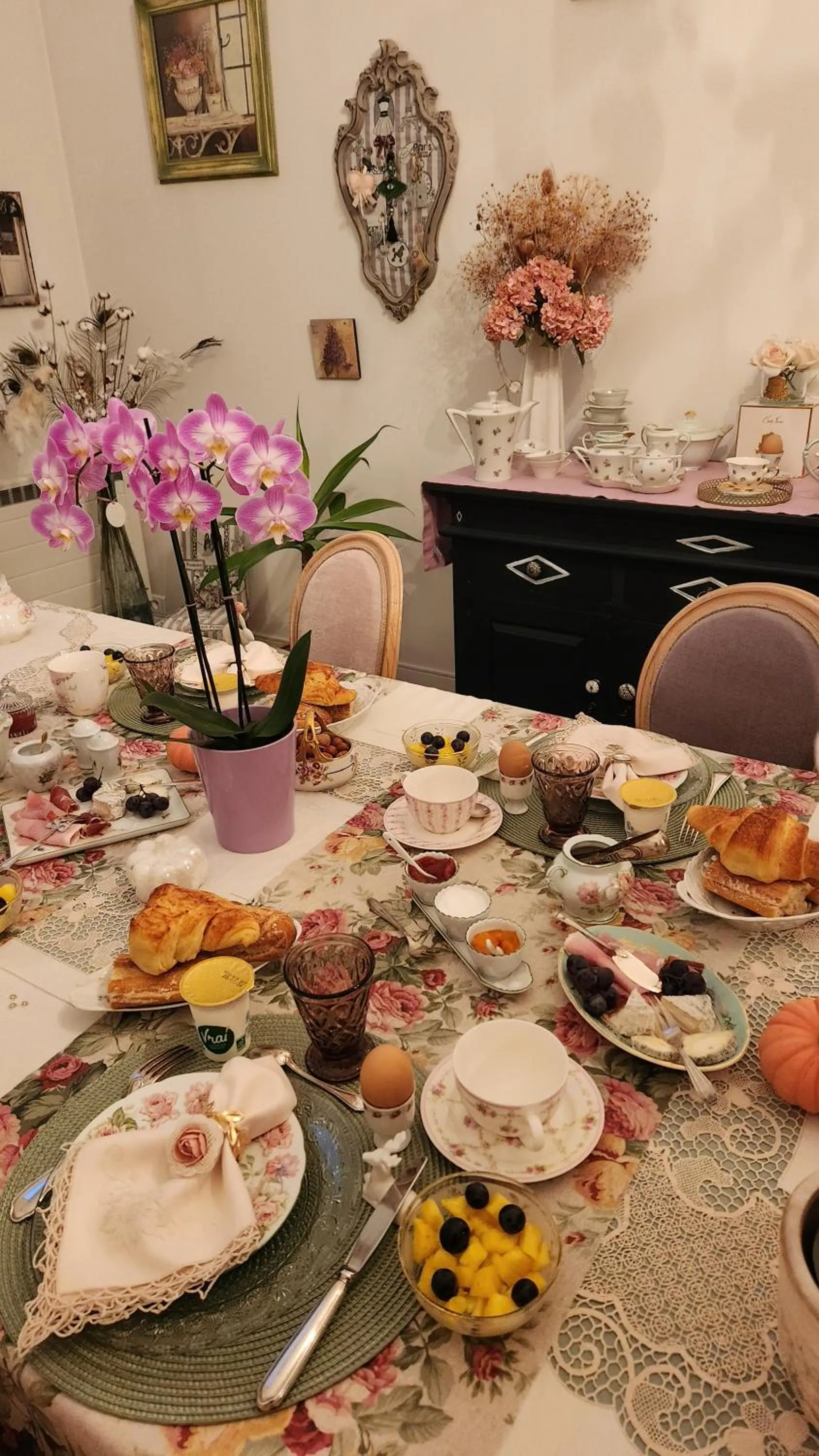 Breakfast in Le clos Pascaline