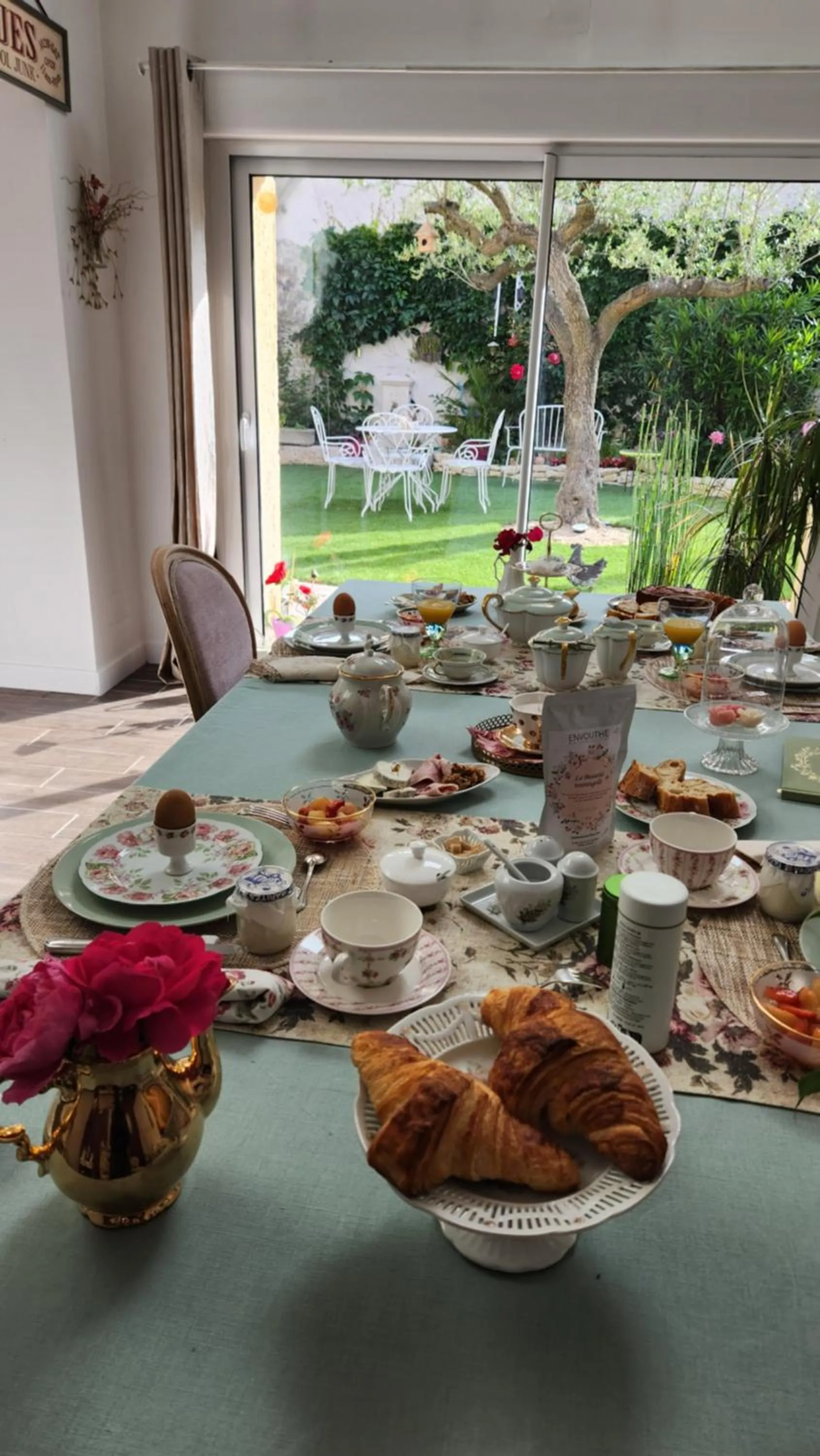 Breakfast in Le clos Pascaline