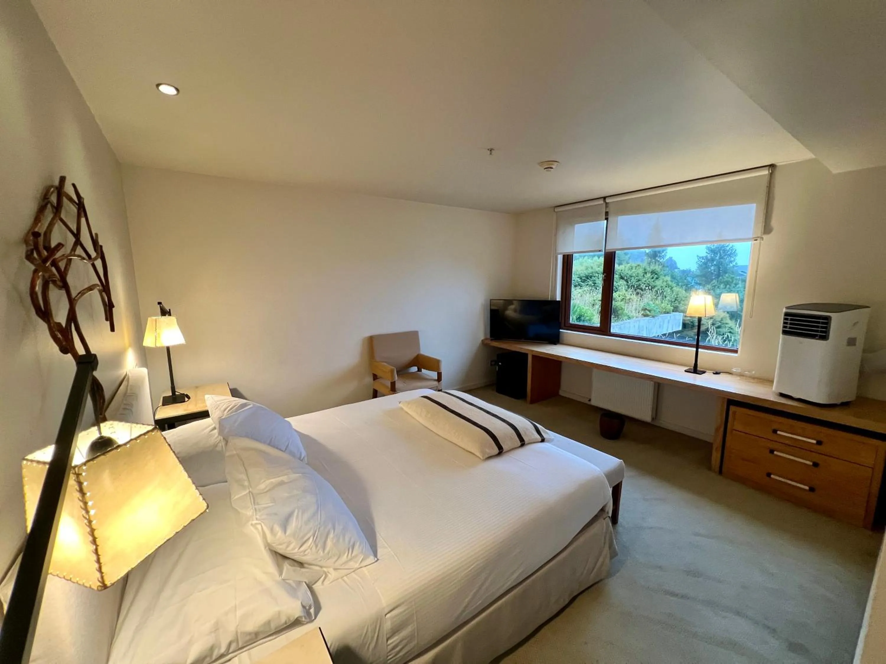 Photo of the whole room, Bed in Hotel Patagonico