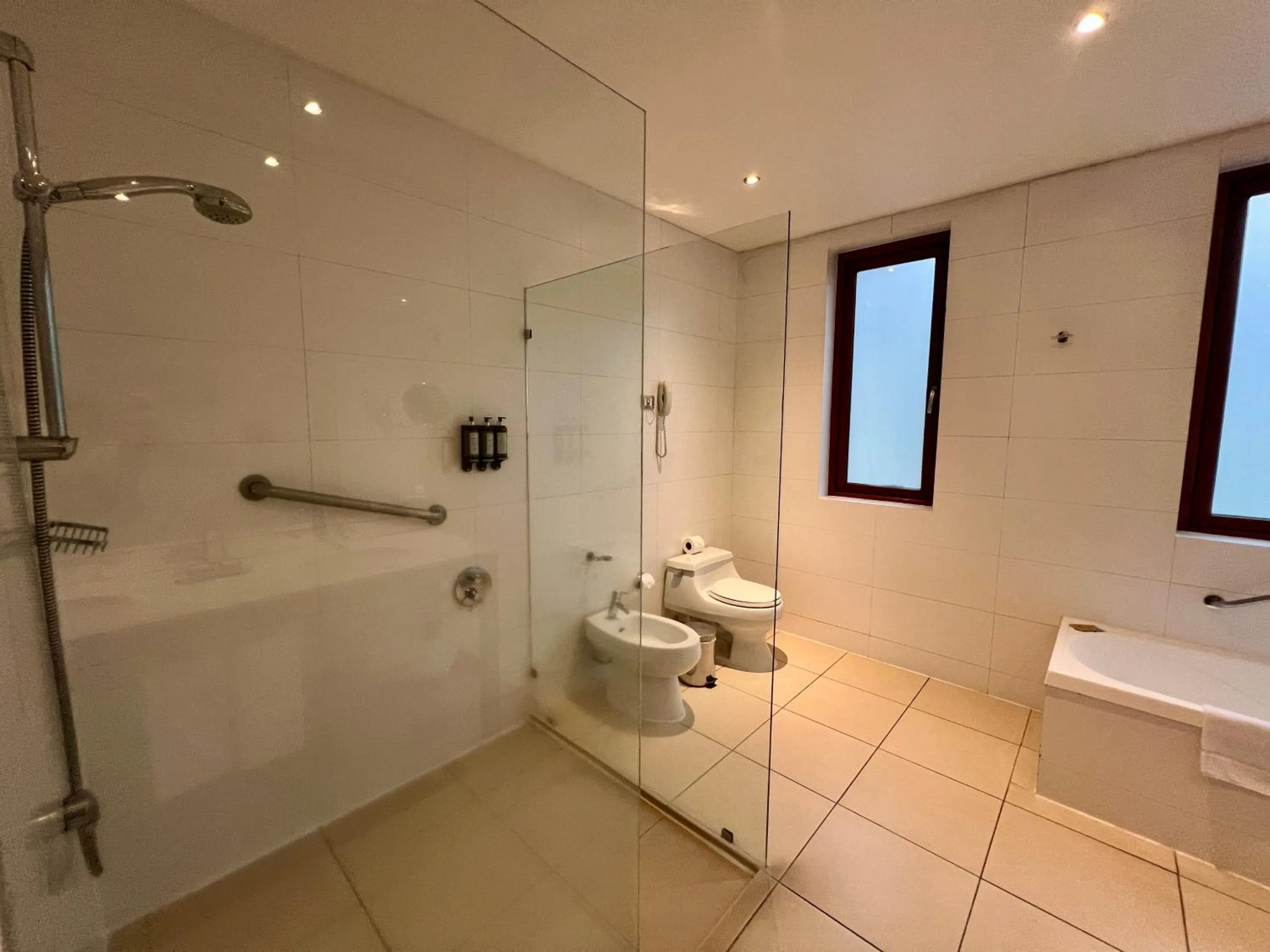 Shower in Hotel Patagonico