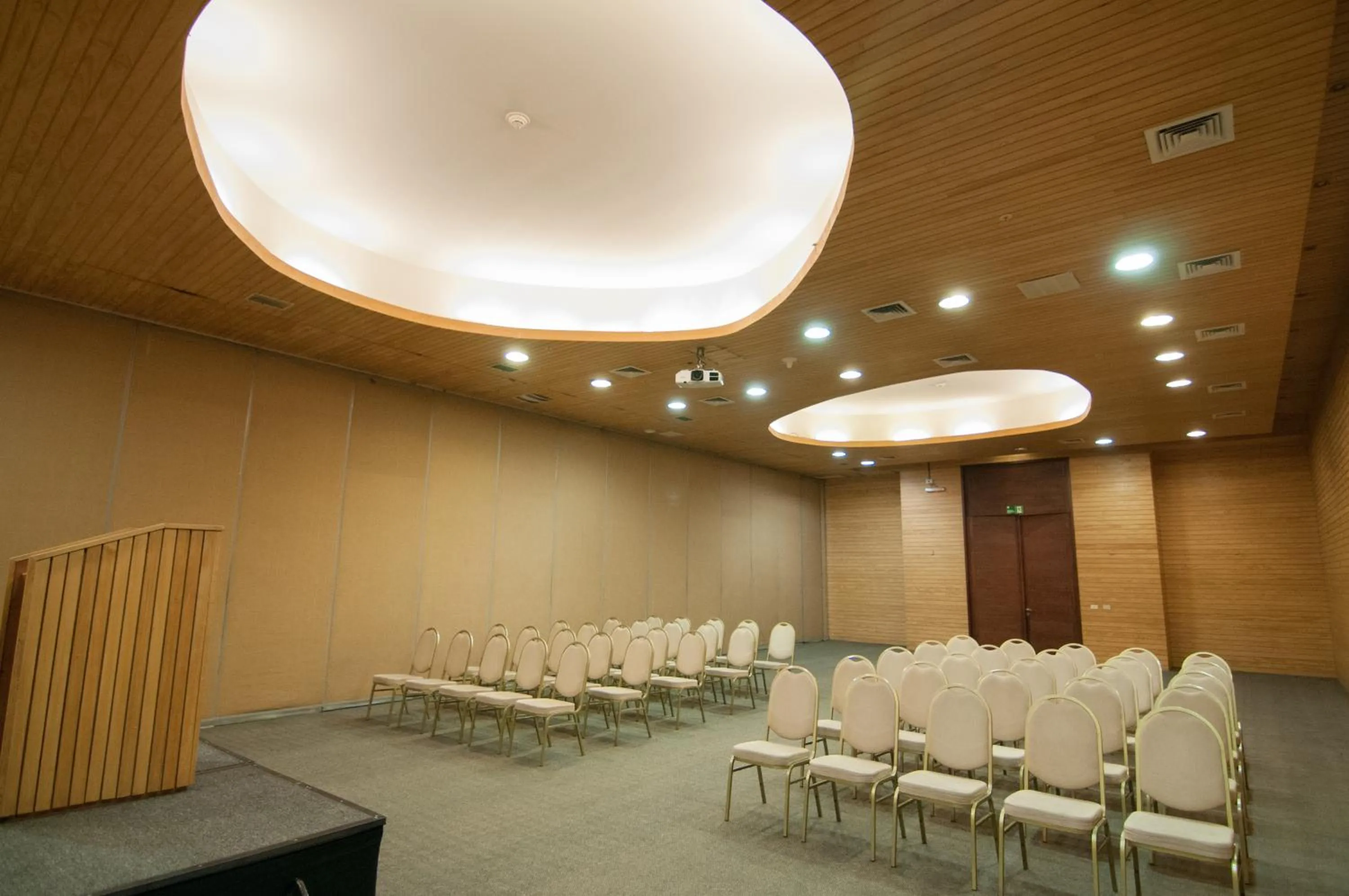 Business facilities in Enjoy Puerto Varas