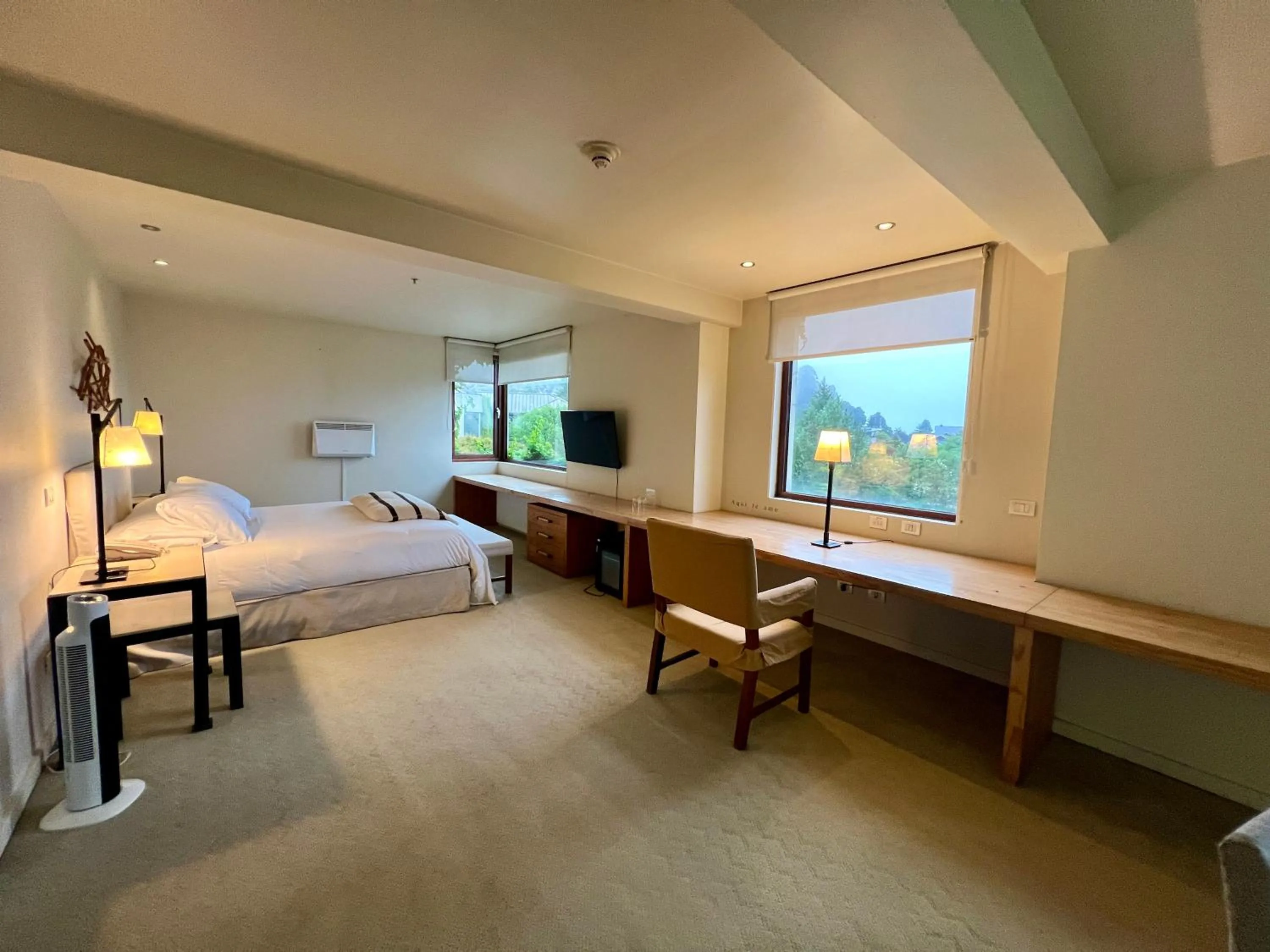 Photo of the whole room, Bed in Hotel Patagonico