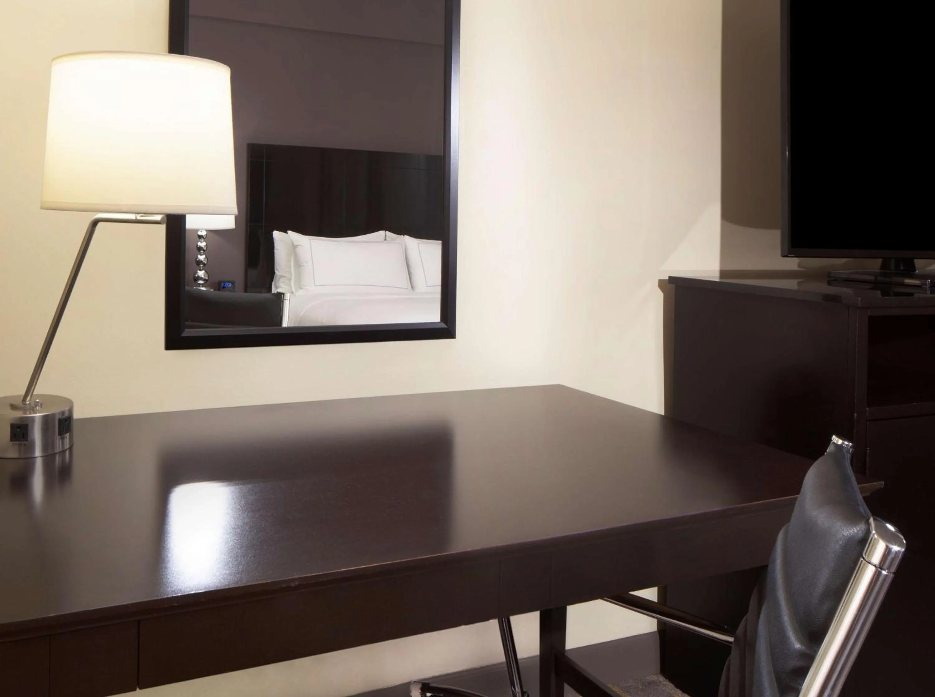 Bedroom in DoubleTree by Hilton El Paso Downtown