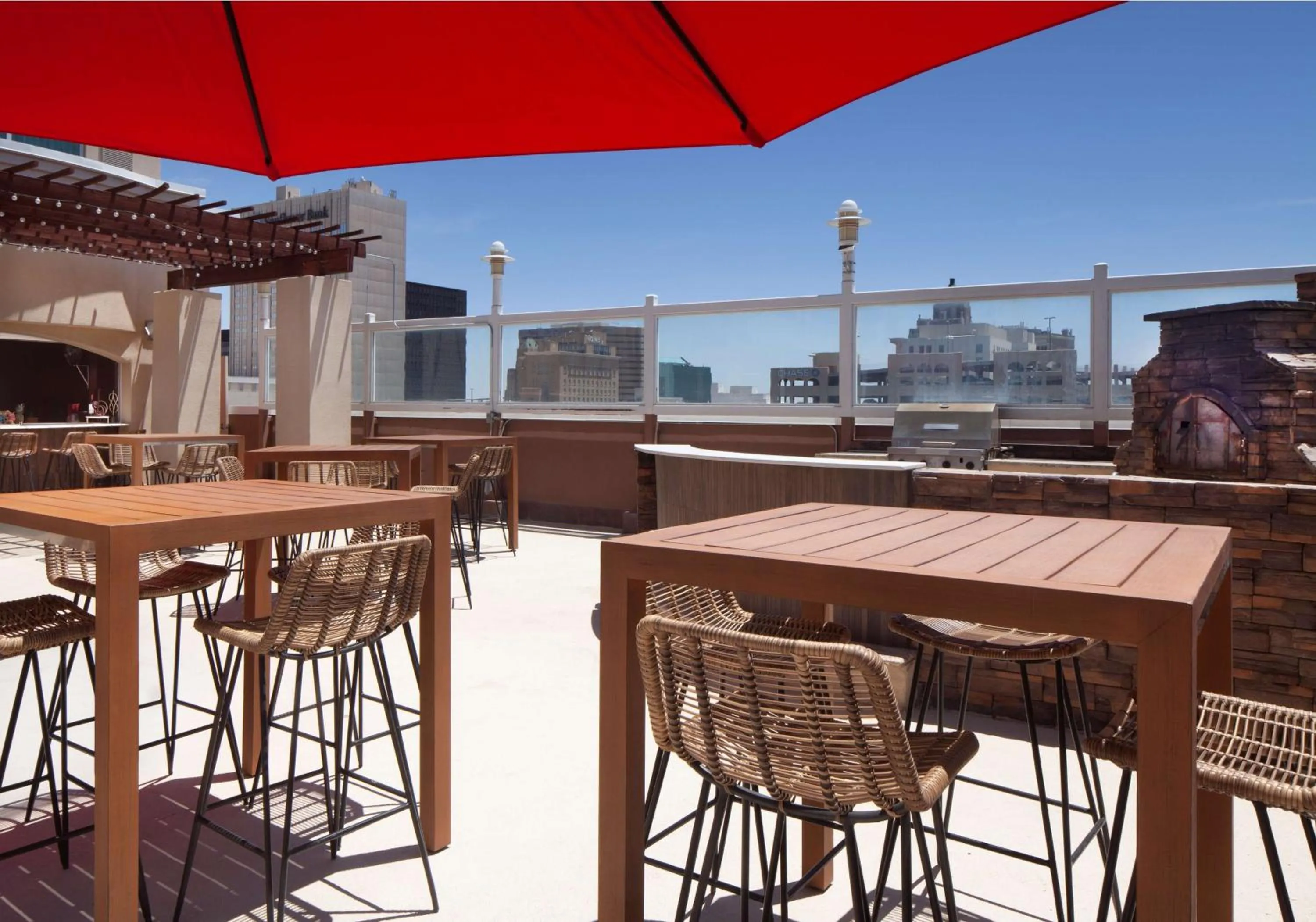Dining area in DoubleTree by Hilton El Paso Downtown