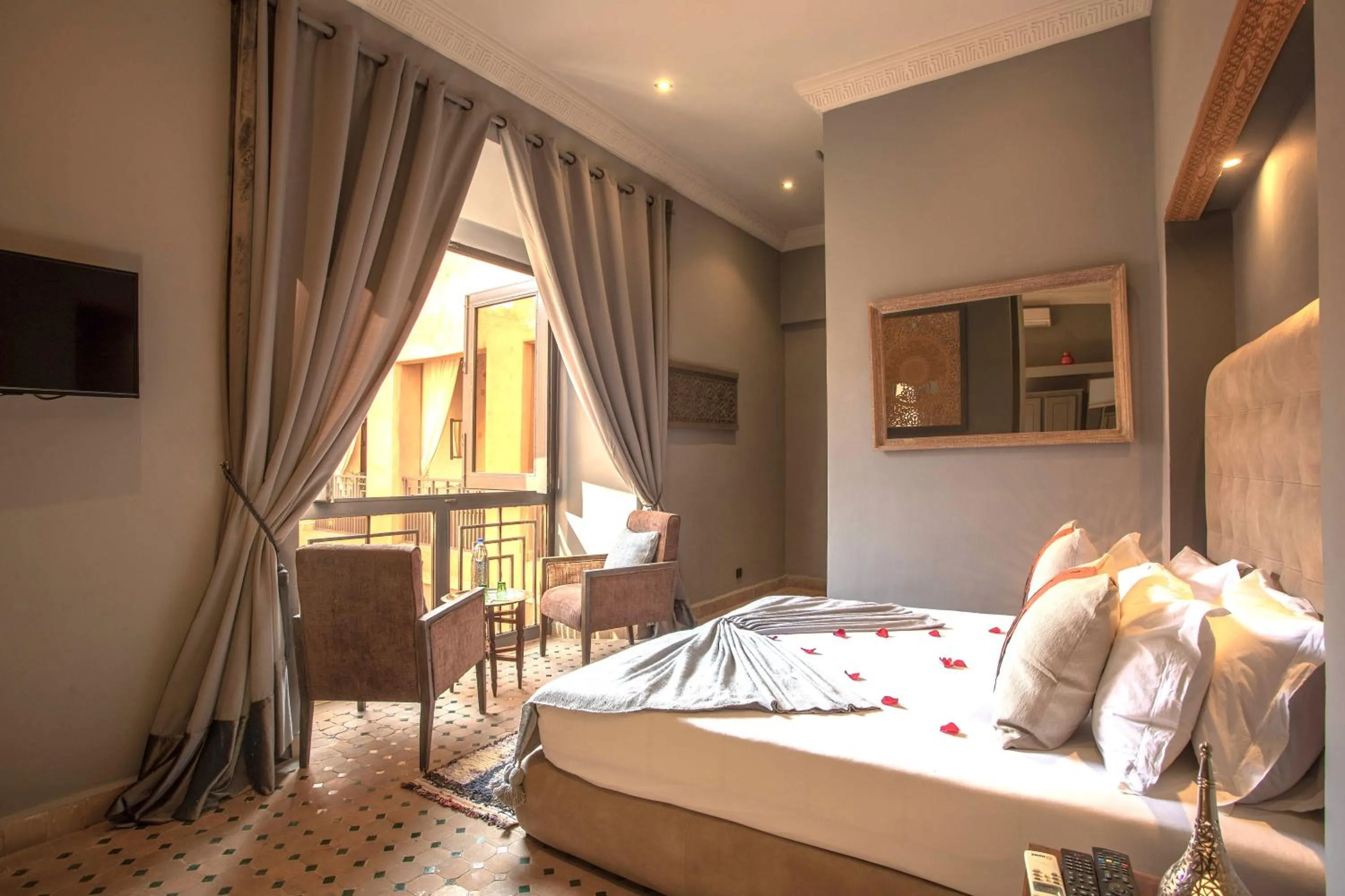 Bed in Le Medina Privilège Riad & Spa