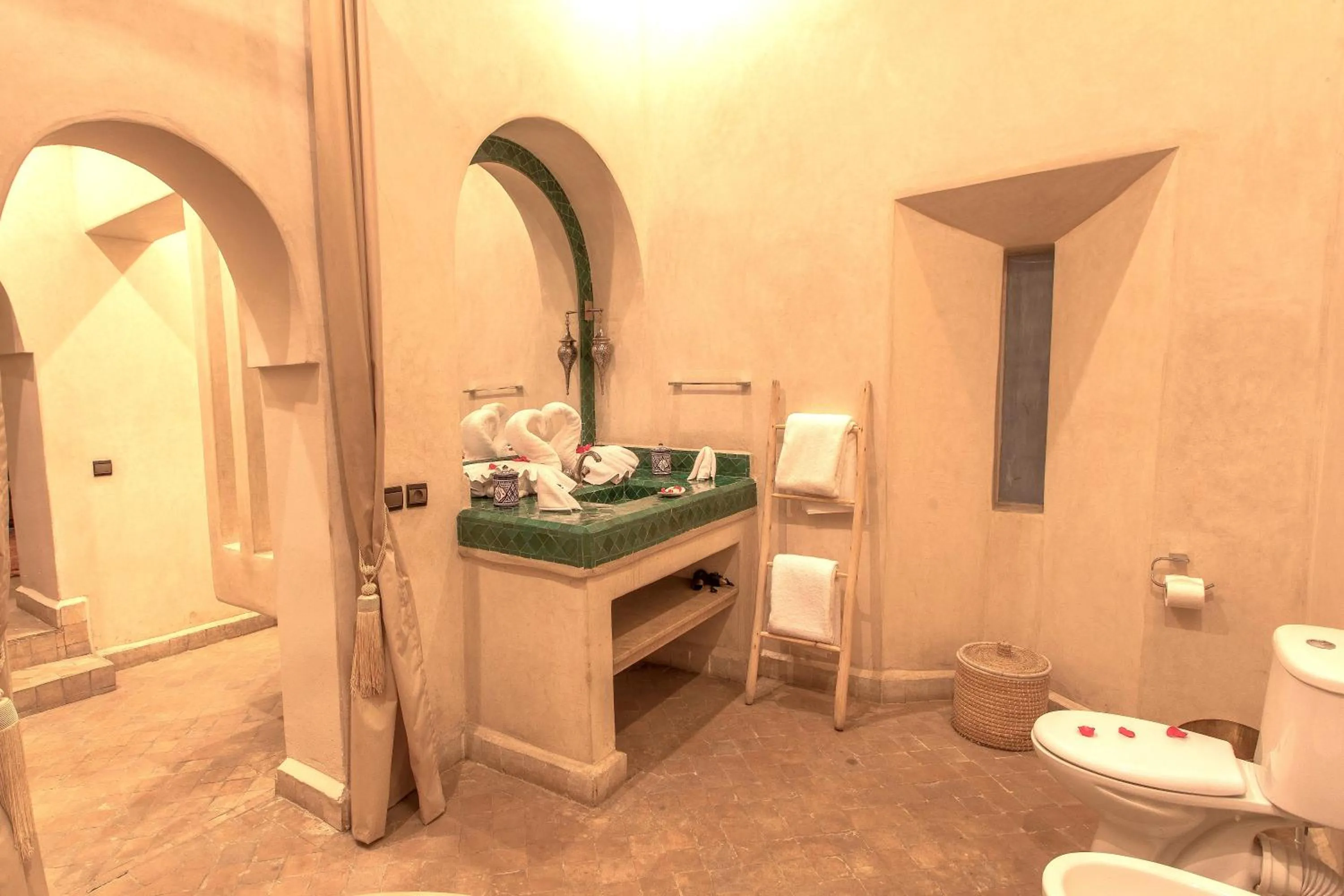 Toilet in Le Medina Privilège Riad & Spa