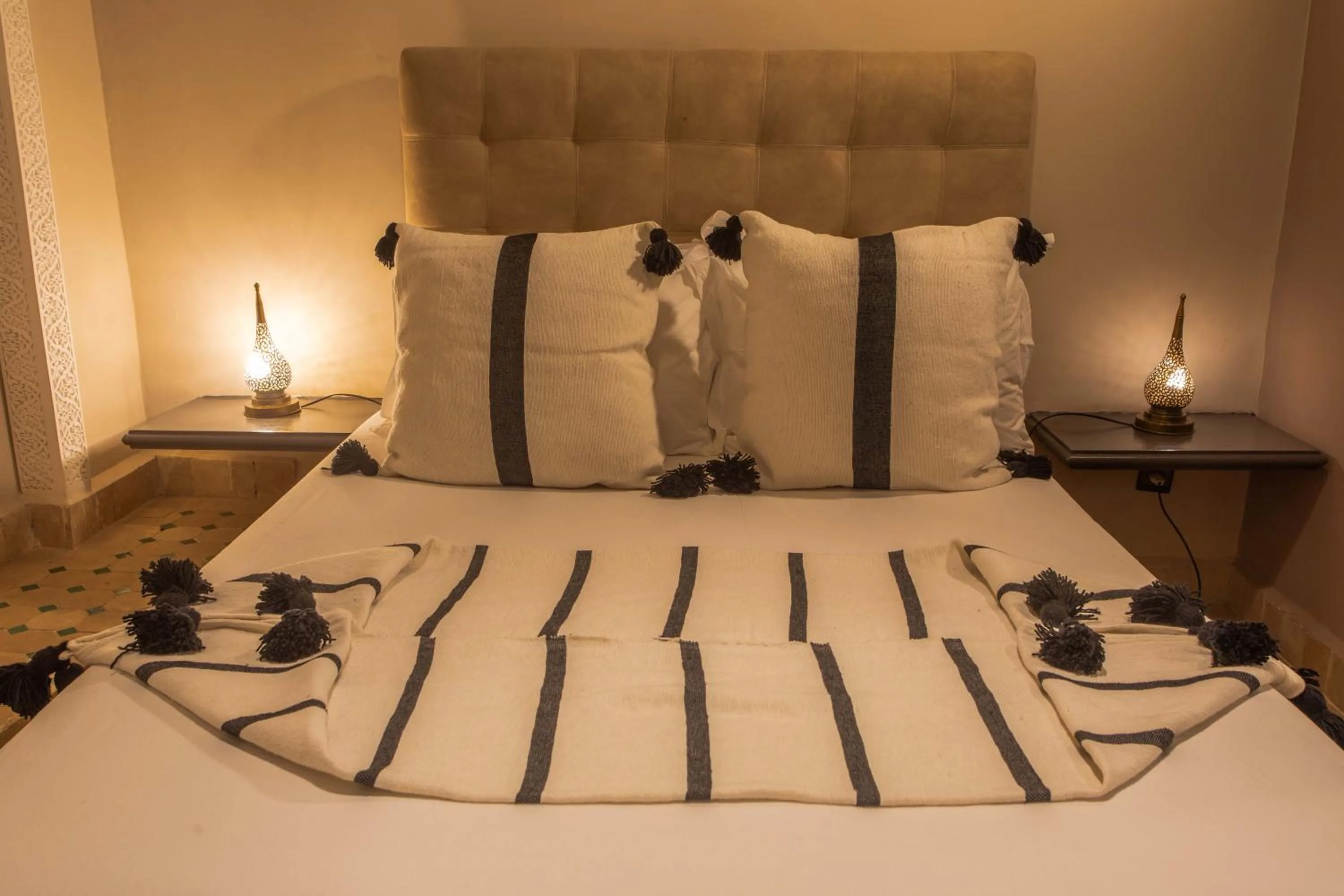 Bed in Le Medina Privilège Riad & Spa