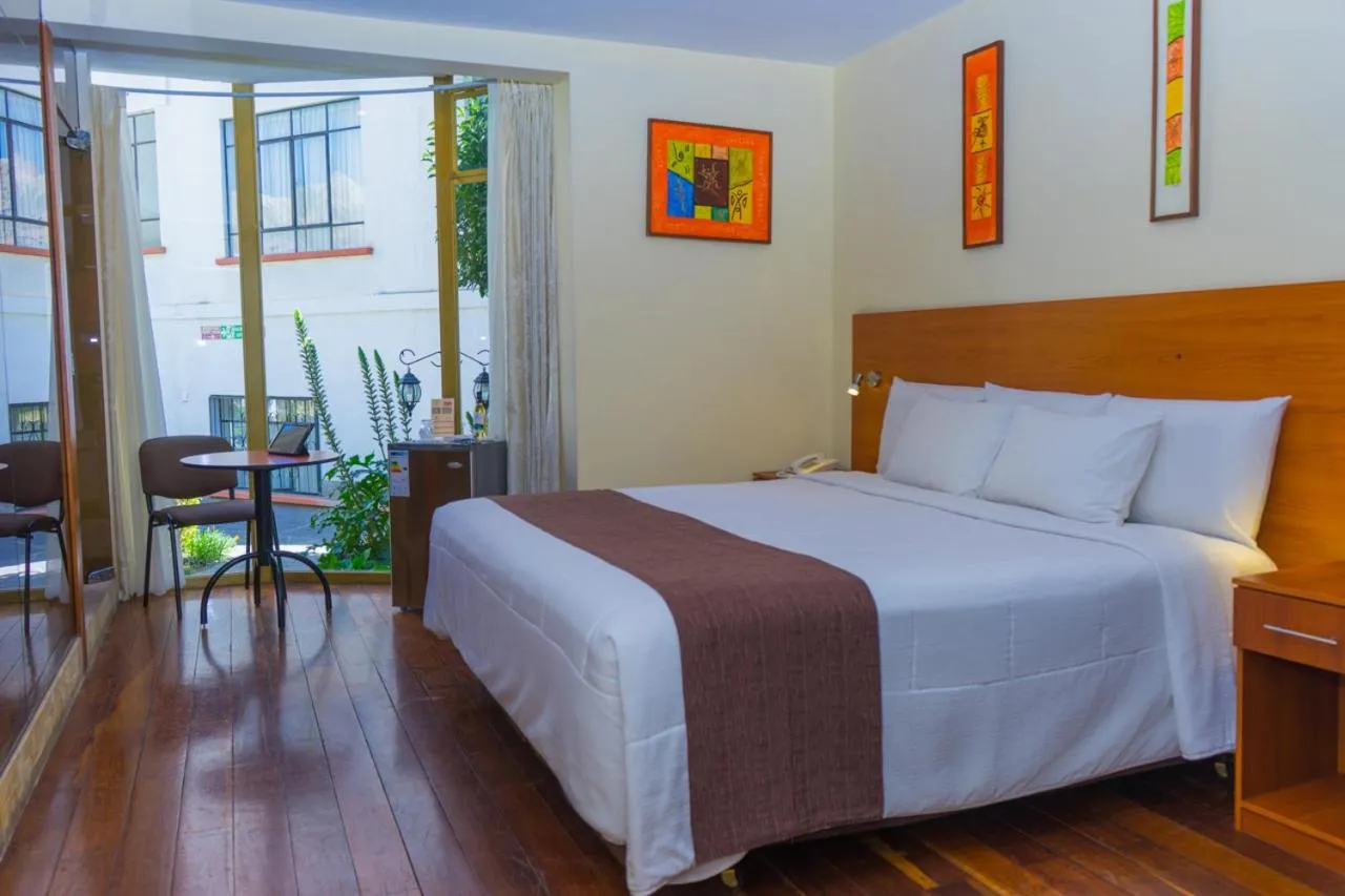 Bed in Hotel Calacoto