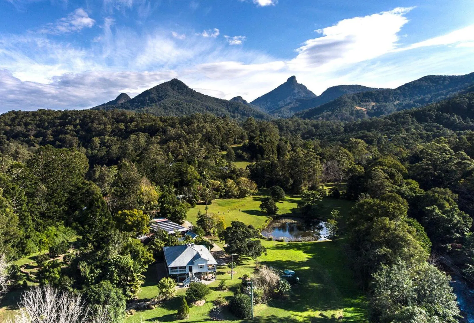 Mavis's Cabins @ Mt Warning