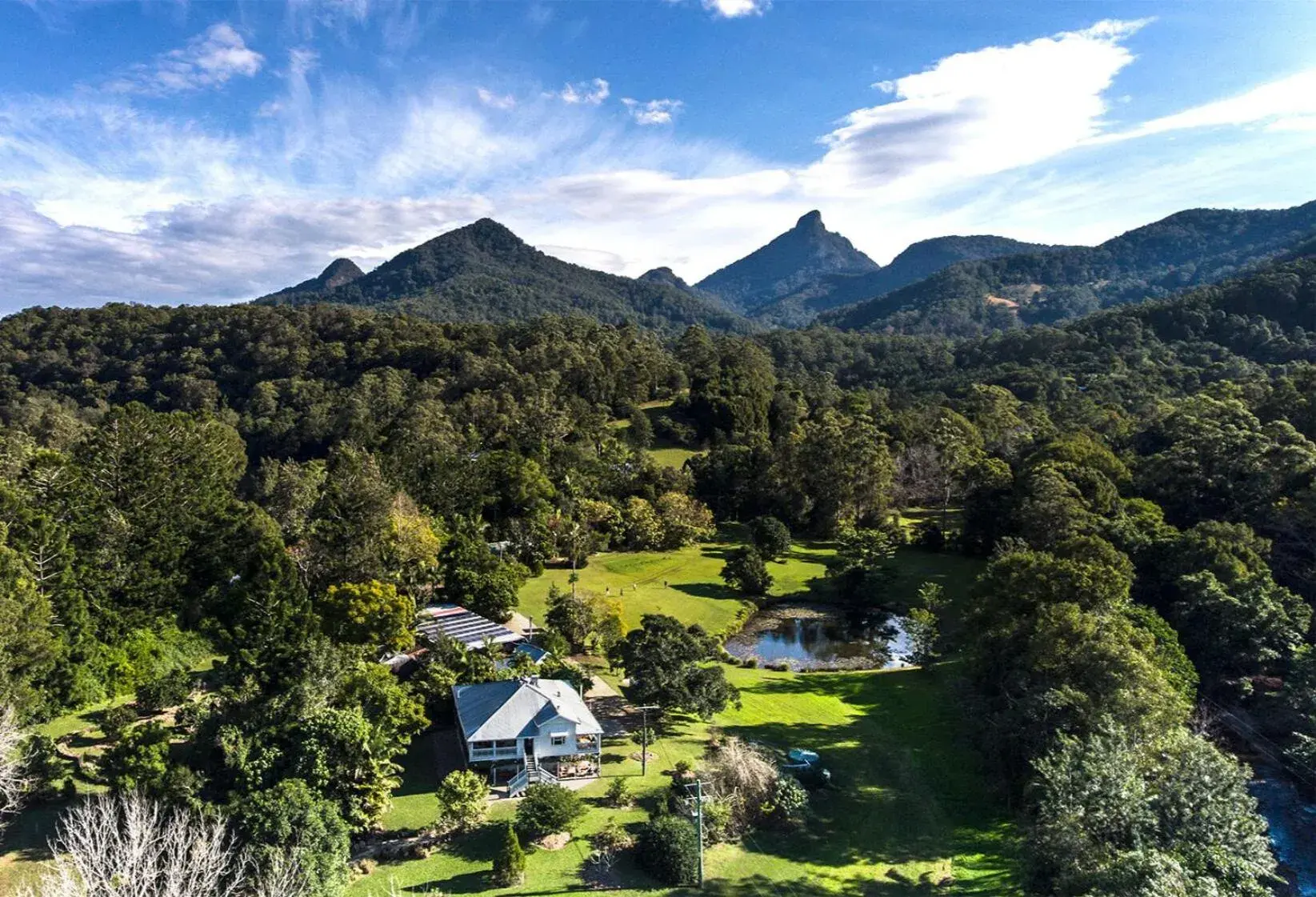 Mavis's Cabins @ Mt Warning Mavis's Cabins @ Mt Warning