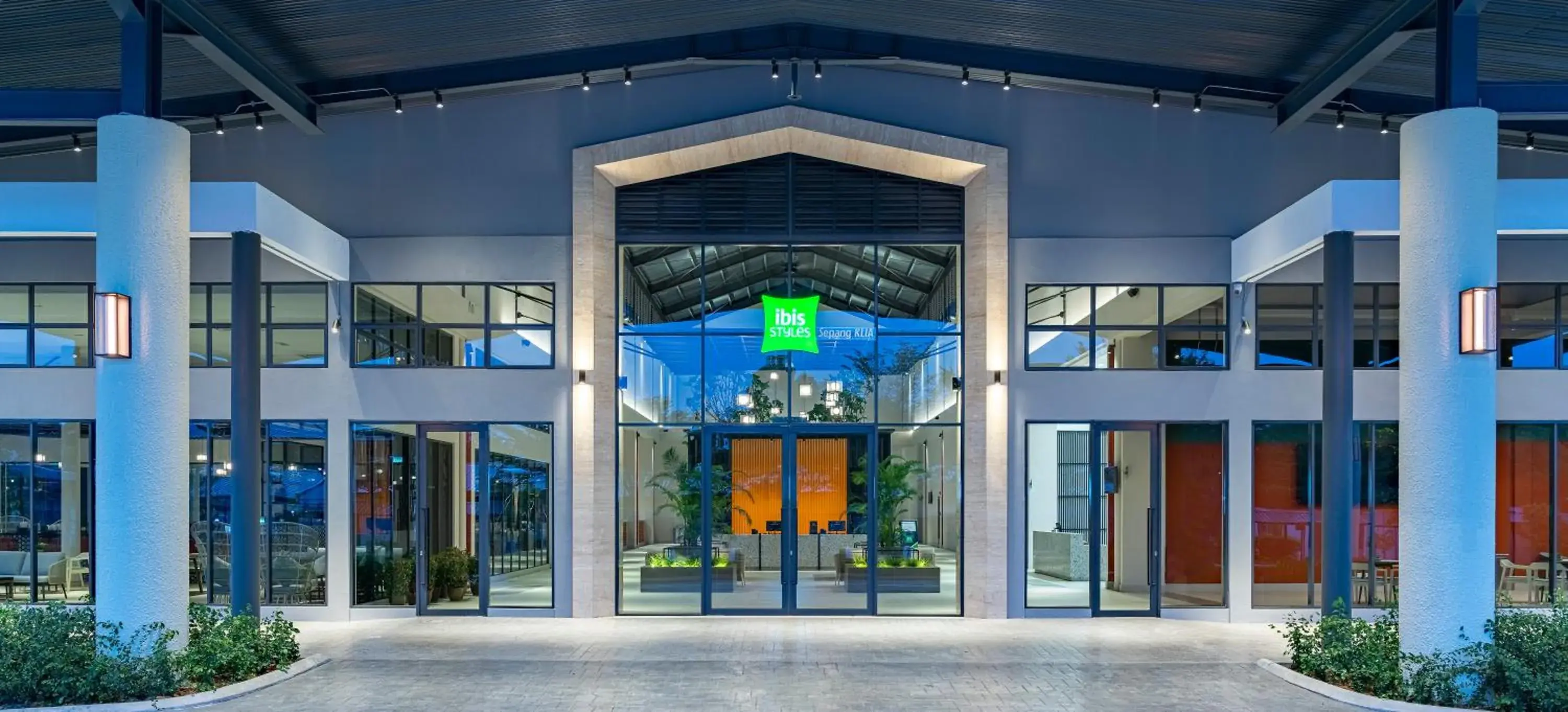 Facade/entrance in ibis Styles Sepang KLIA Facade/entrance in ibis Styles Sepang KLIA