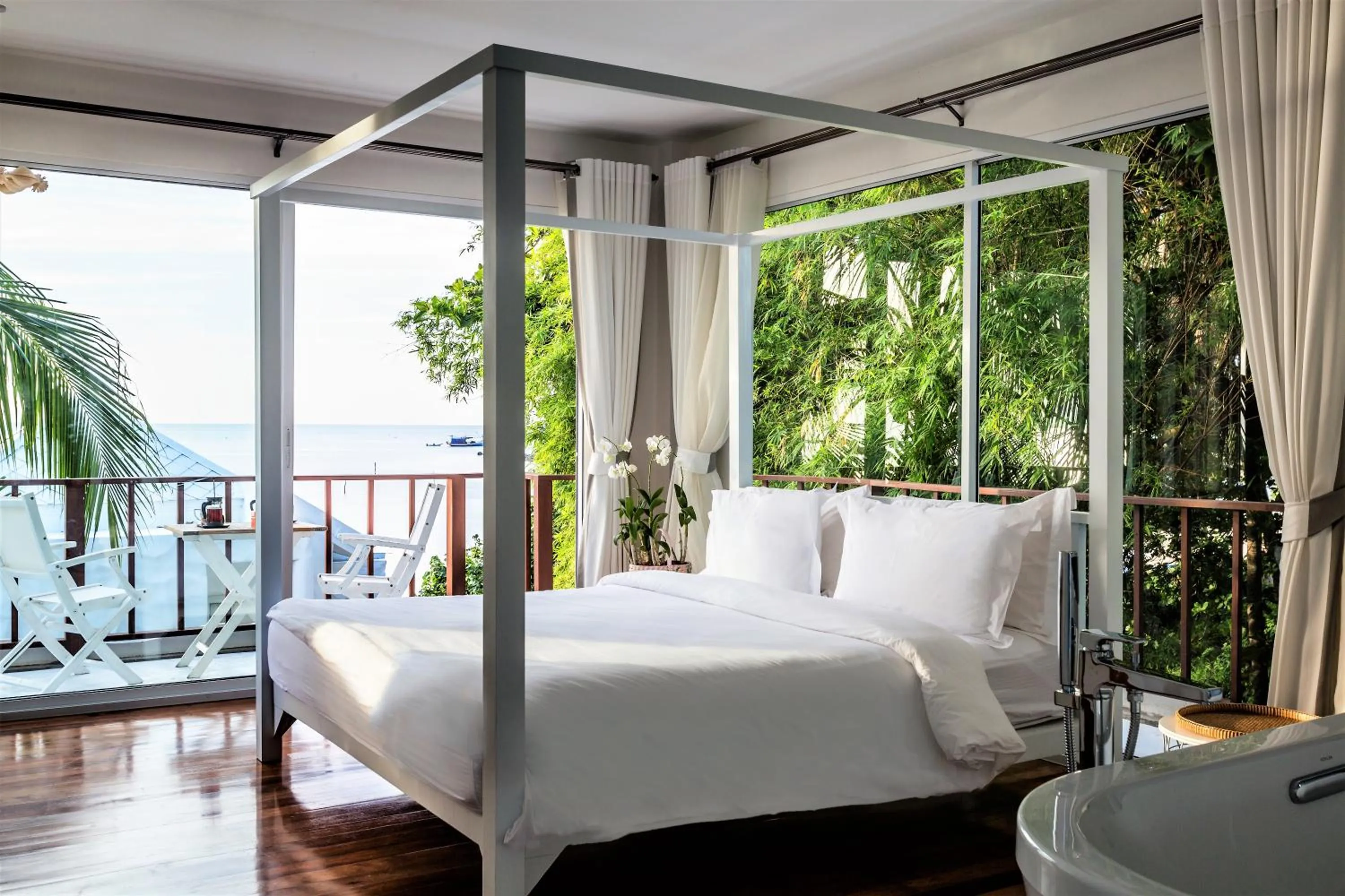 Bed in Villa Nalinnadda Petite Hotel & Spa, Adults Only - SHA Extra Plus