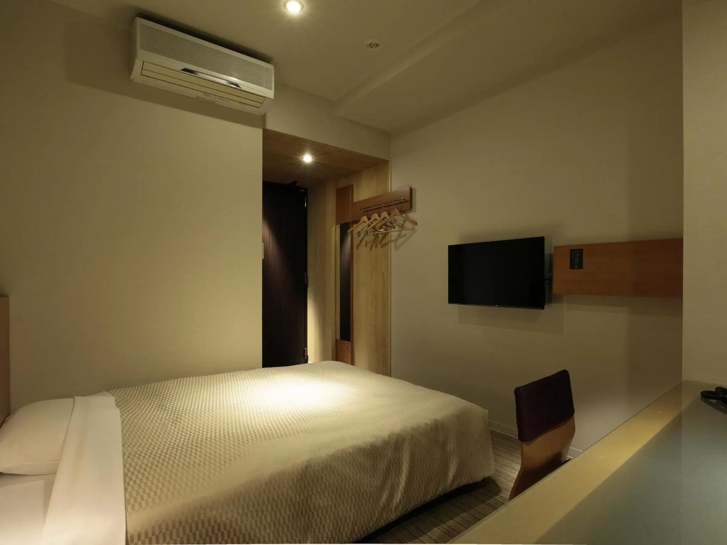 Photo of the whole room, Bed in Candeo Hotels Chino Photo of the whole room, Bed in Candeo Hotels Chino