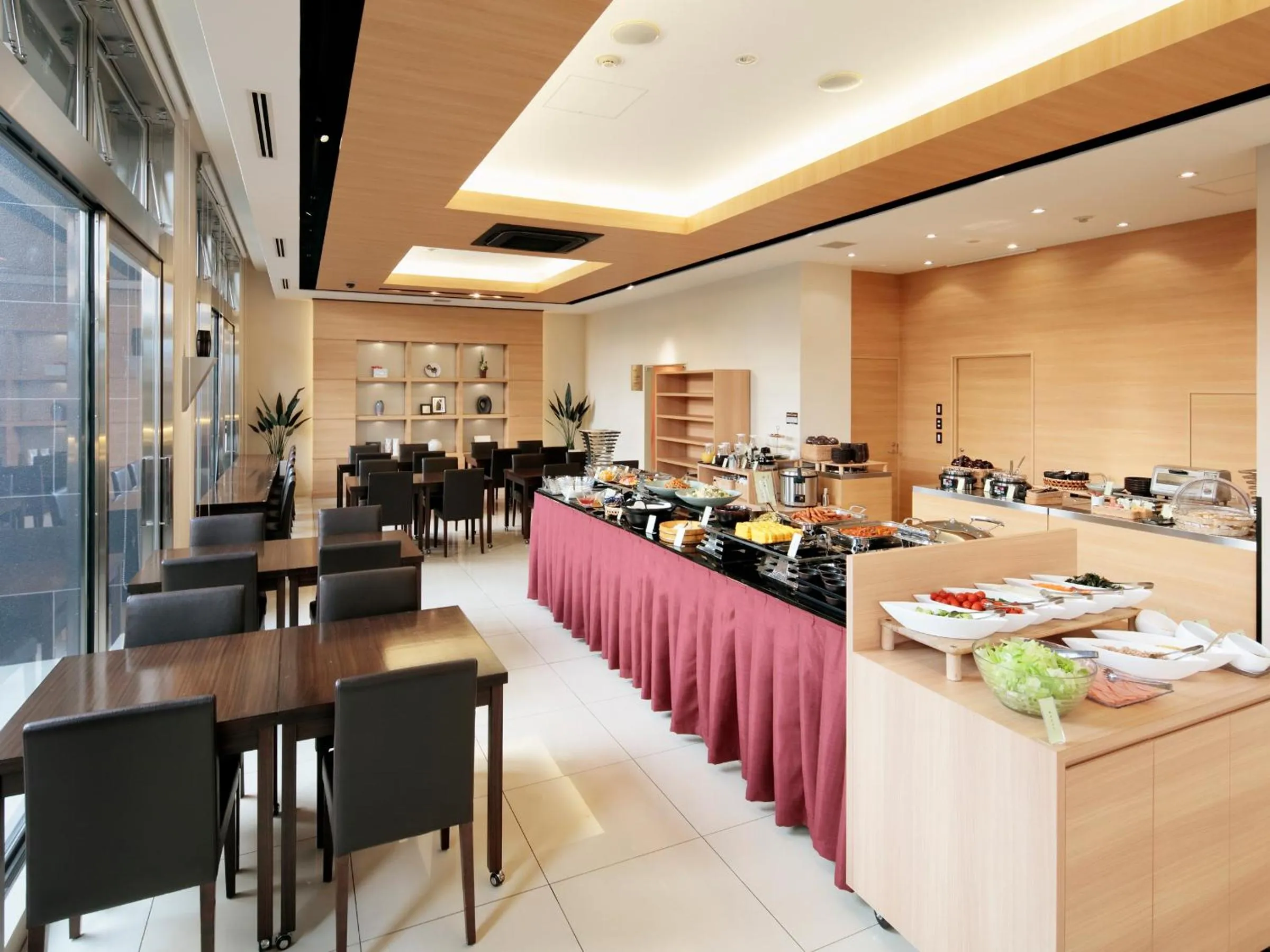 Buffet breakfast in Candeo Hotels Kikuyo Kumamoto Airport