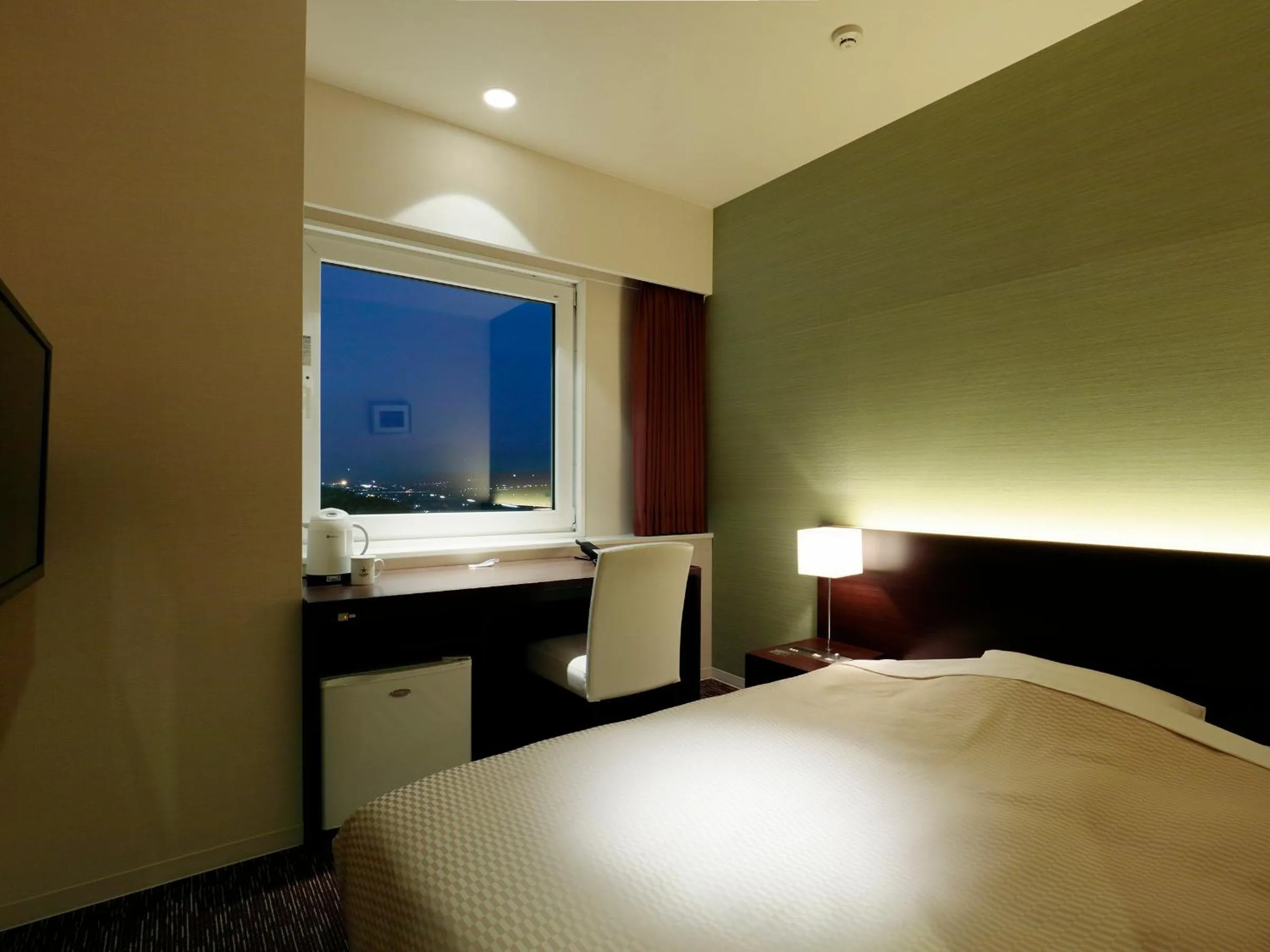 Photo of the whole room, Bed in Candeo Hotels Kikuyo Kumamoto Airport