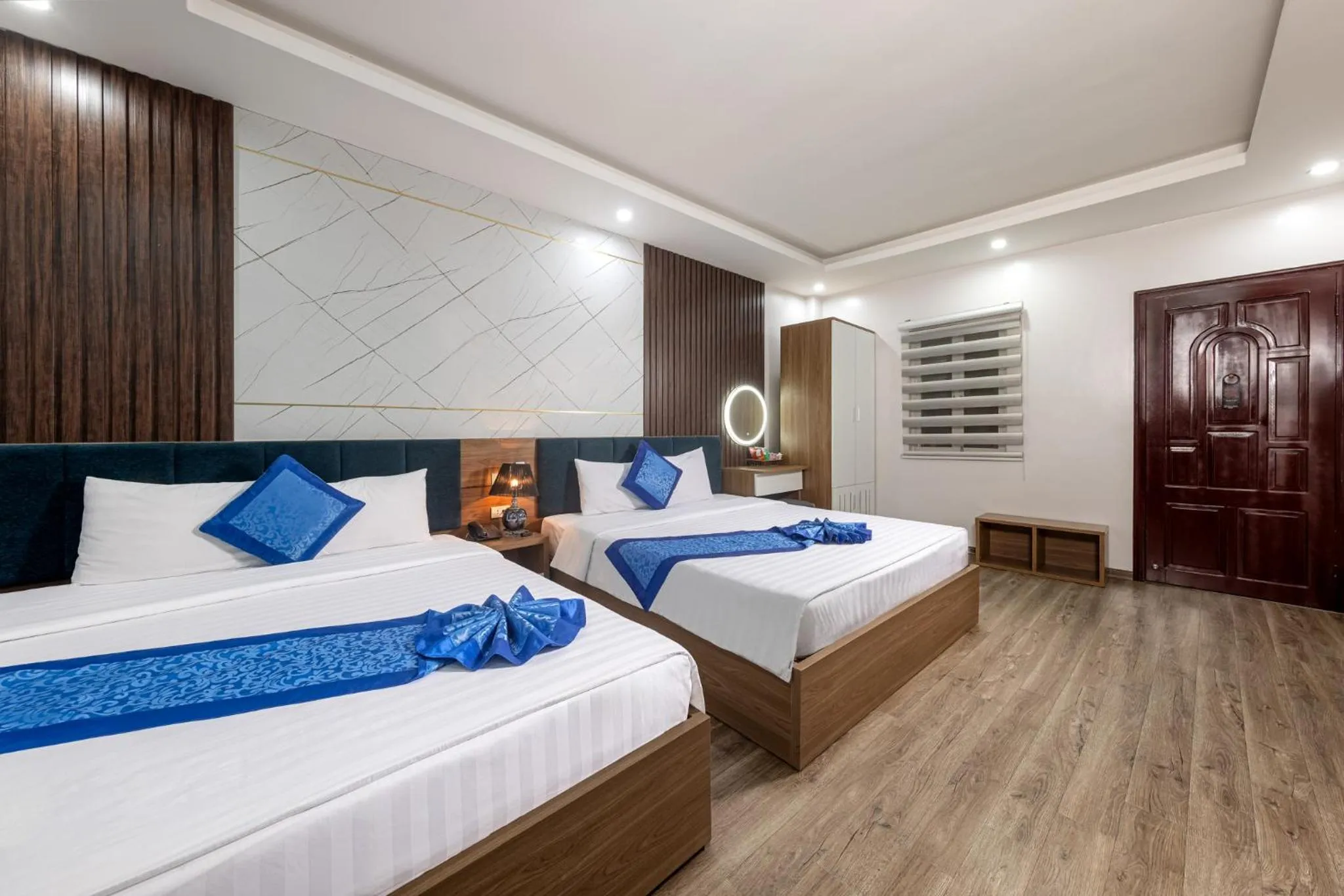 Bedroom, Bed in Aquarius Grand Hotel