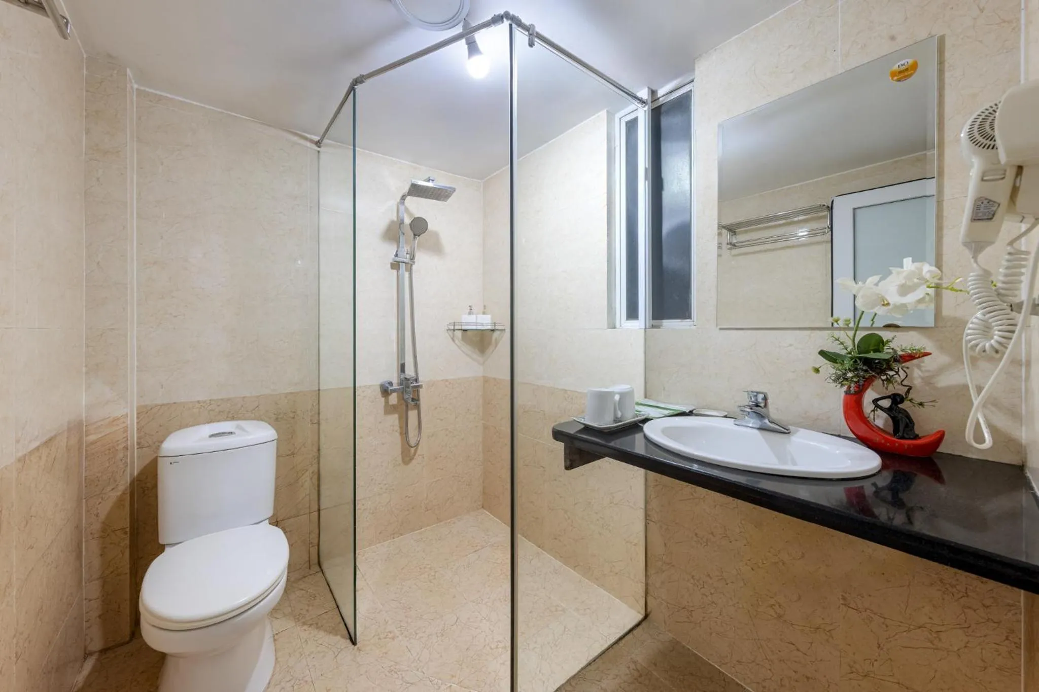 Bathroom in Aquarius Grand Hotel