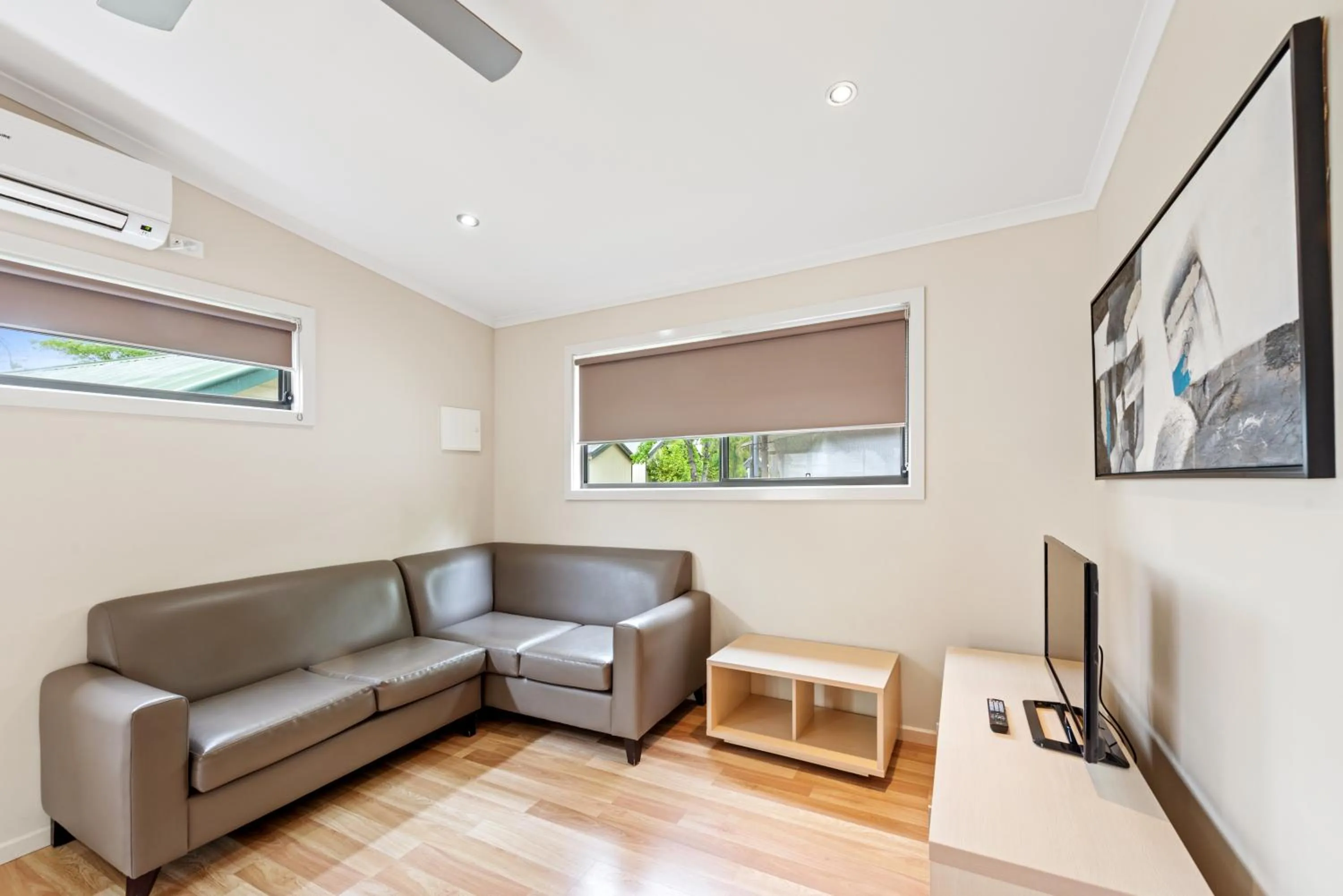Living room in Discovery Parks - Lake Hume, Victoria