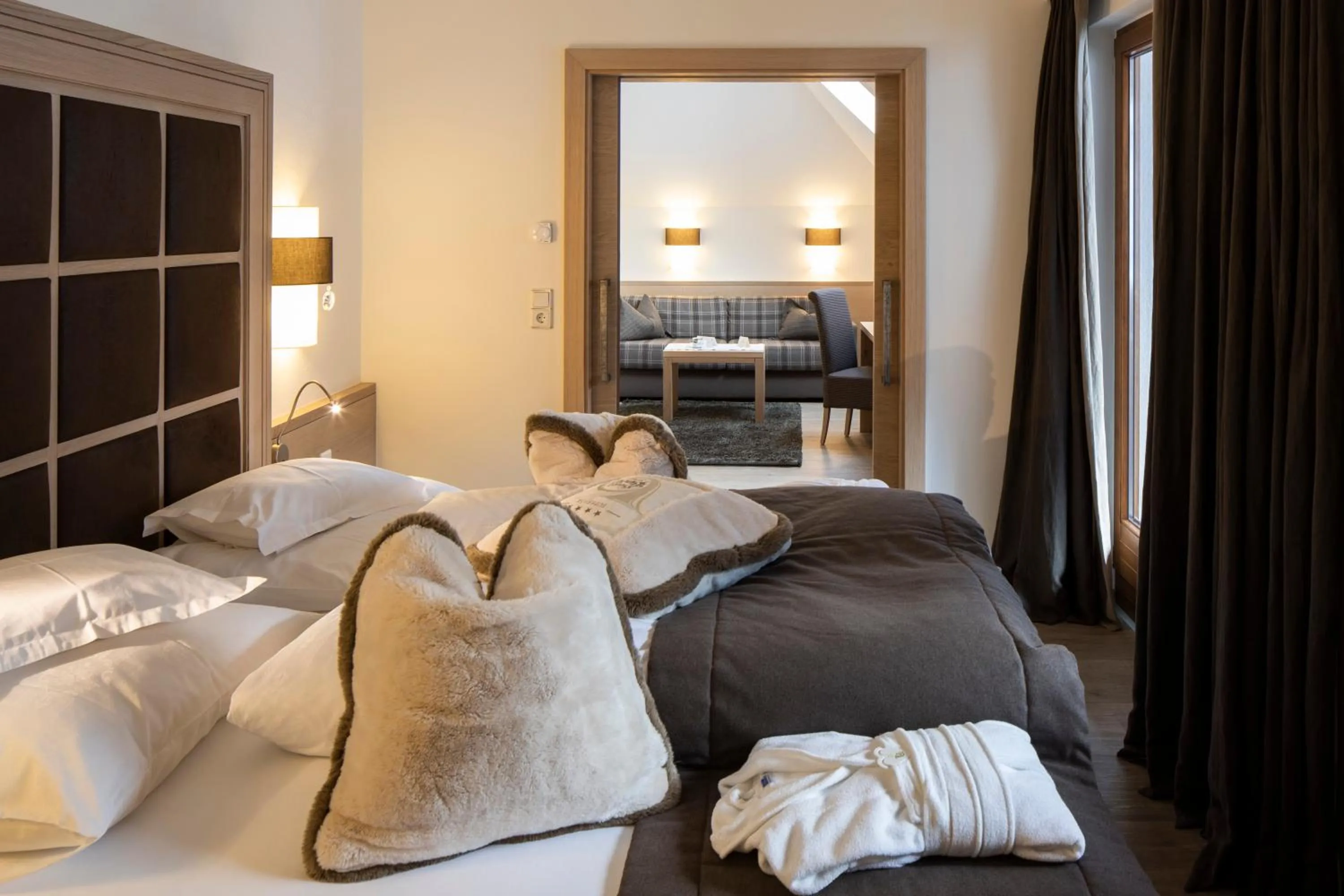 Photo of the whole room, Bed in Superior Hotel Post Ischgl