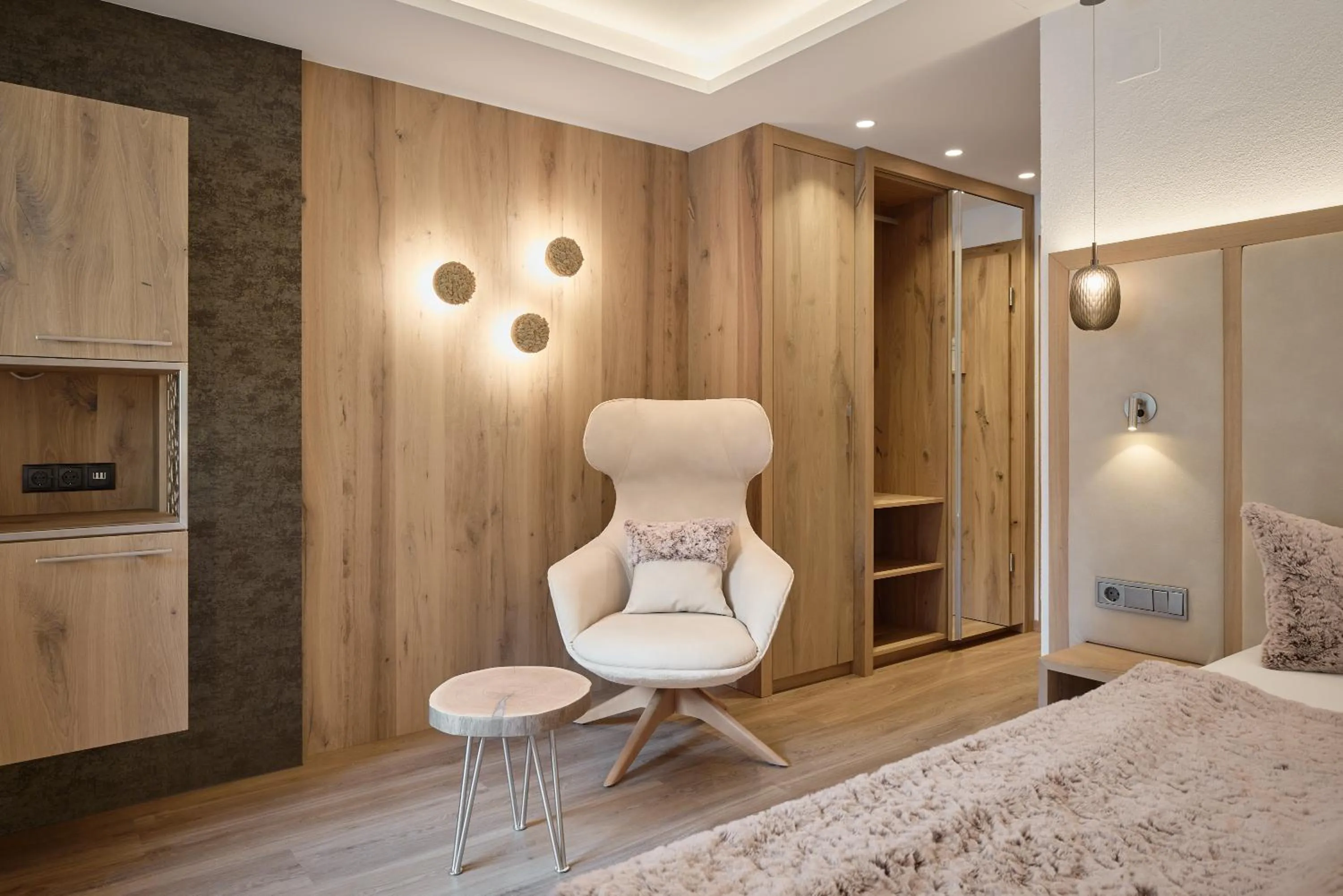 Bedroom, Bed in Superior Hotel Post Ischgl