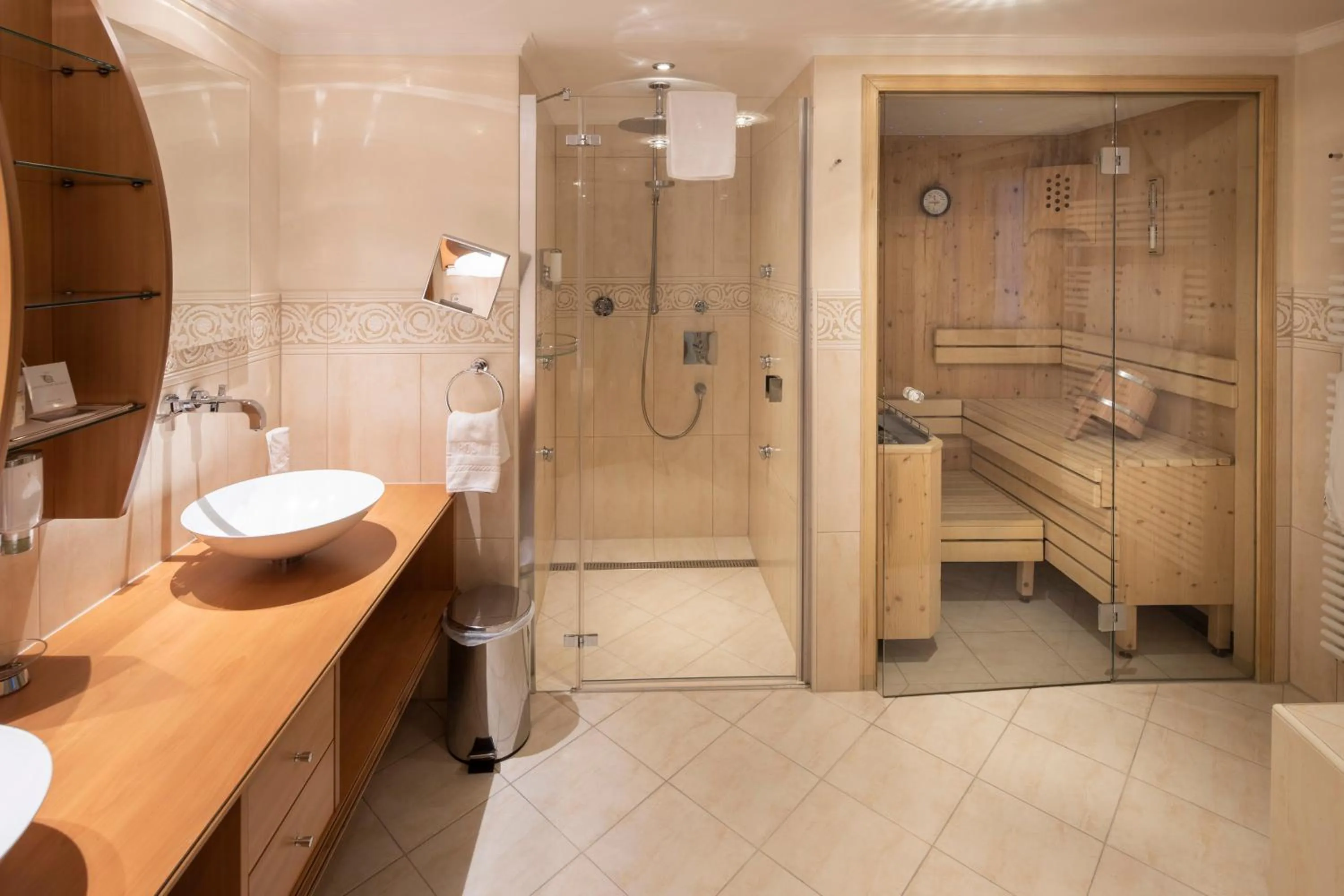 Bathroom in Superior Hotel Post Ischgl