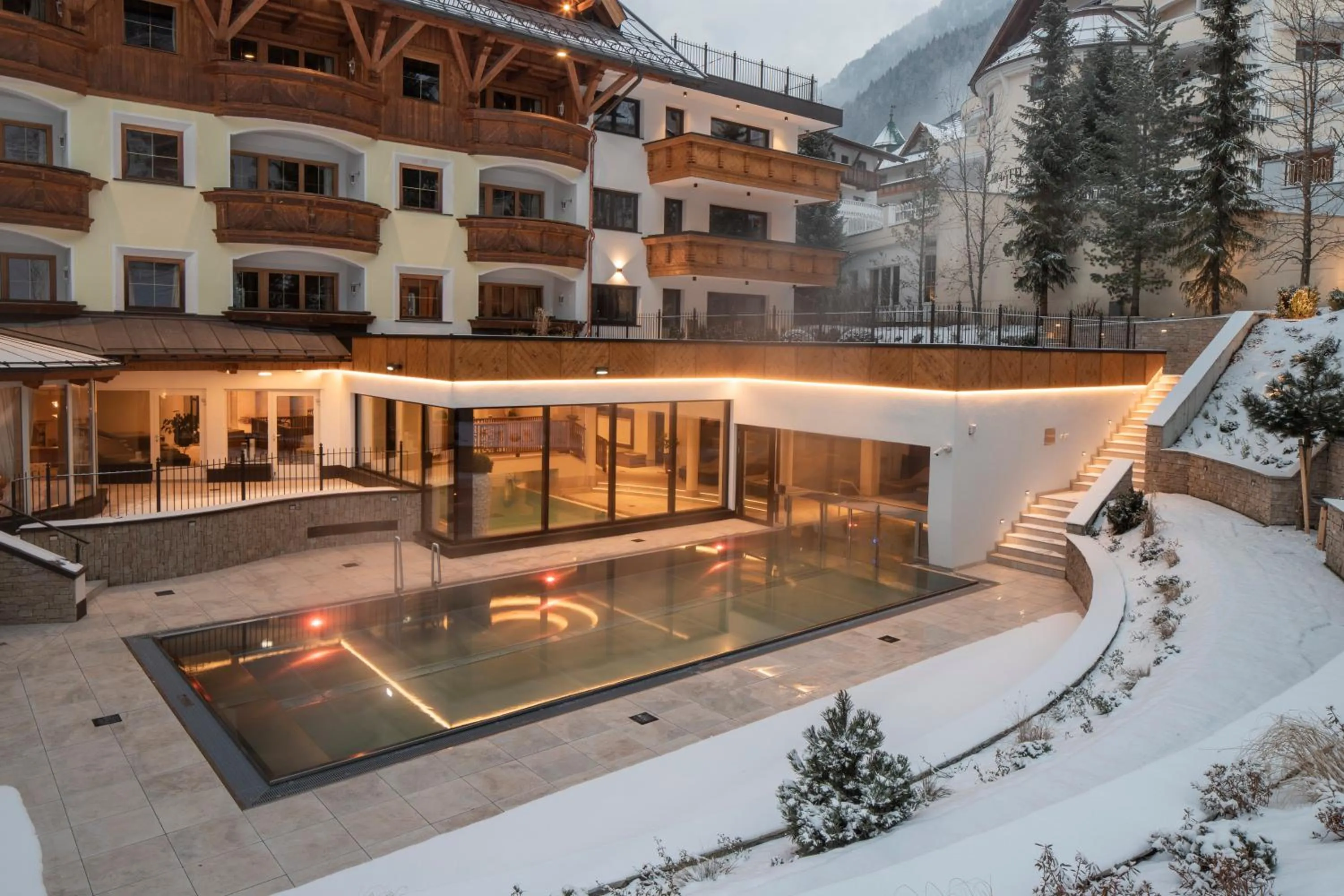 Swimming pool in Superior Hotel Post Ischgl