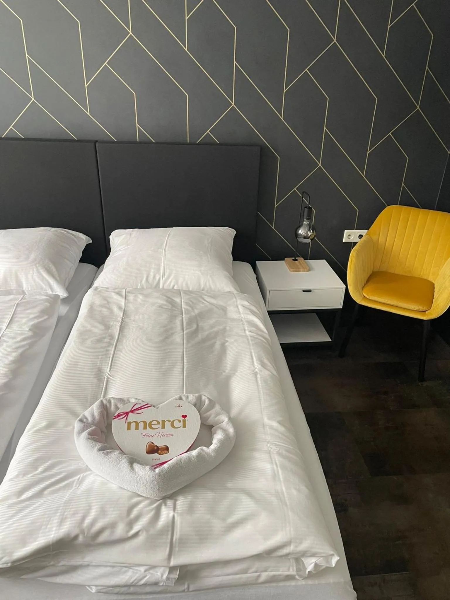 Bed in MOTELO Bielefeld - Smart HOTEL