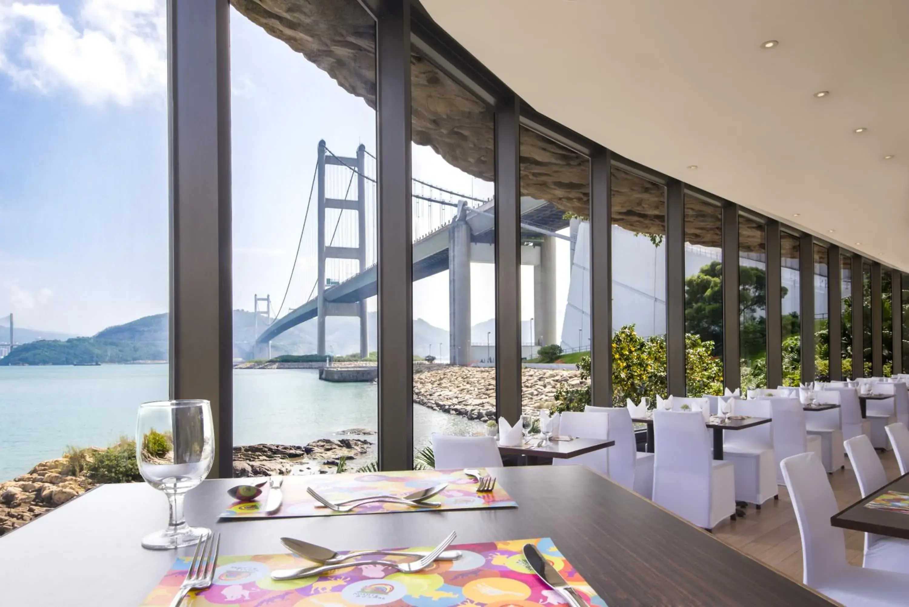 Restaurant/places to eat in Noah’s Ark Hotel & Resort Restaurant/places to eat in Noah’s Ark Hotel & Resort