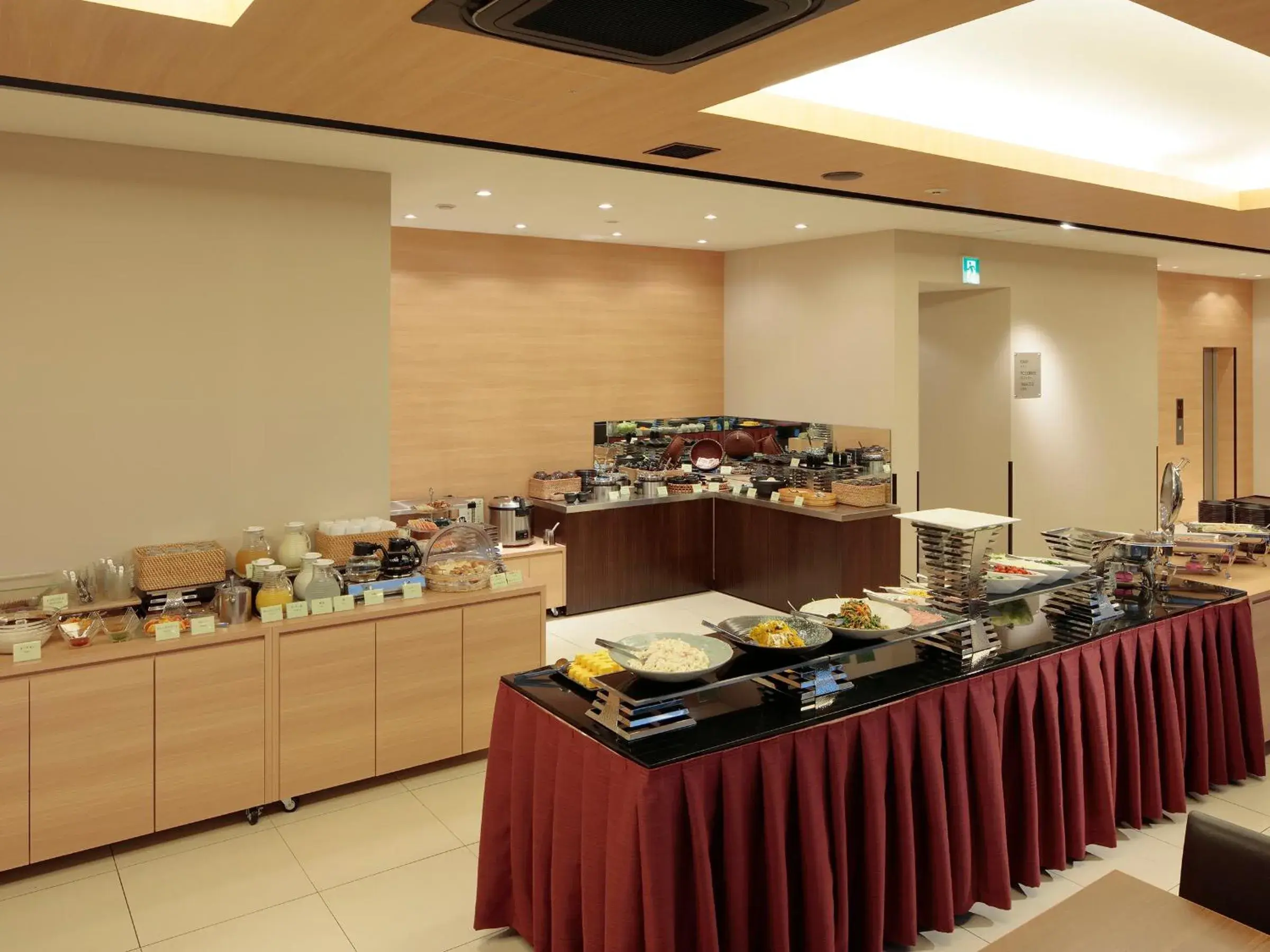 Buffet breakfast in Candeo Hotels Ozu Kumamoto Airport Buffet breakfast in Candeo Hotels Ozu Kumamoto Airport